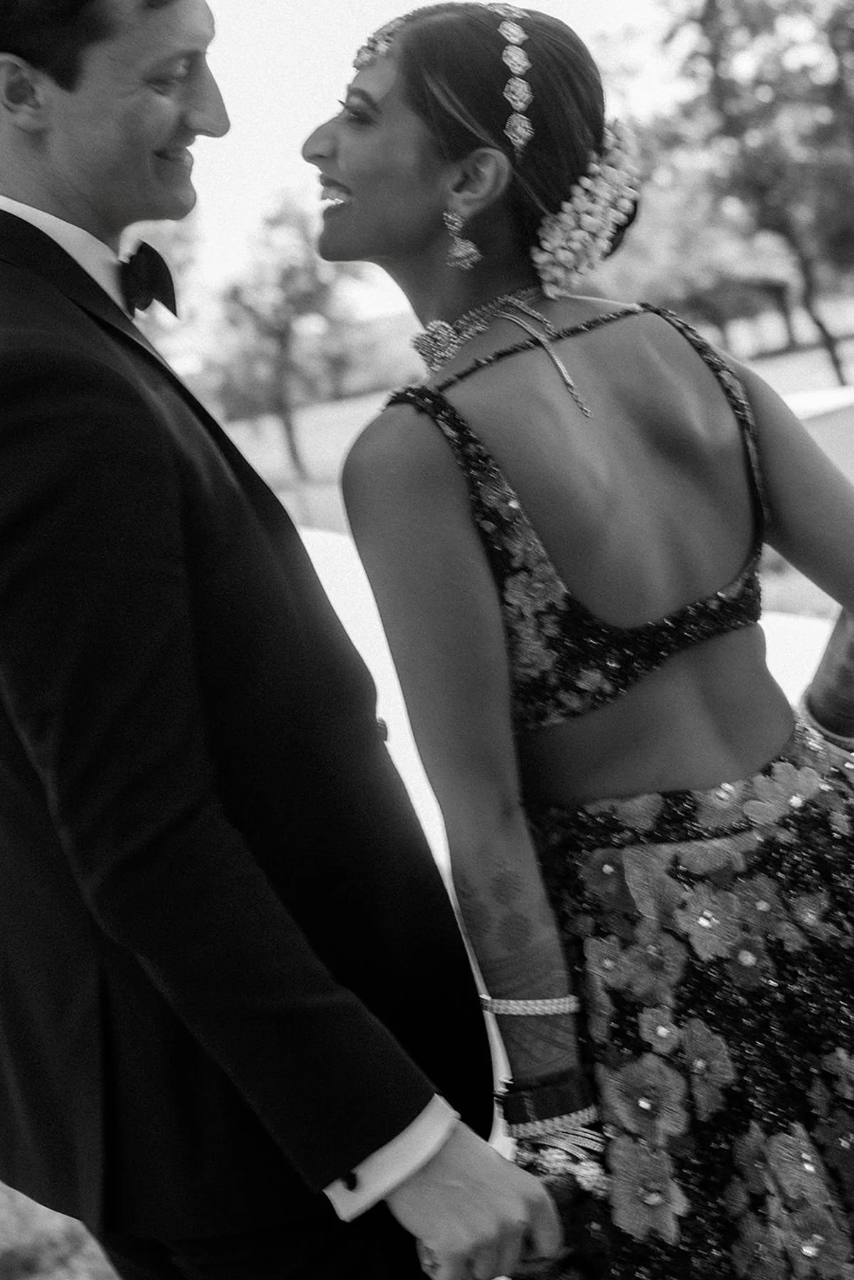 the-arlo-wedding-venue-HINDU-FUSION-first-look-grand-staircase2391.jpg