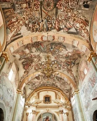 Grand Ceilings of Destination wedding venue in San Miguel De Allende | Destination Wedding Planner Epoch CO