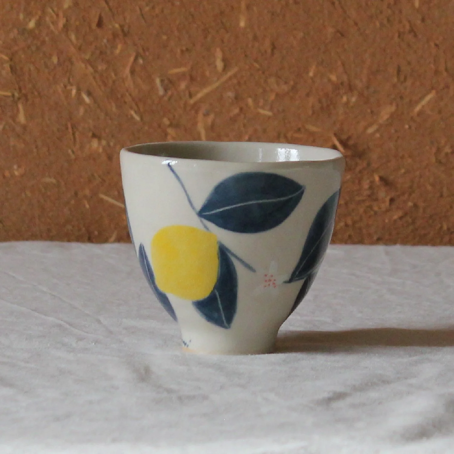 tasse-pied-gres-citron-nanteau-sur-lunain