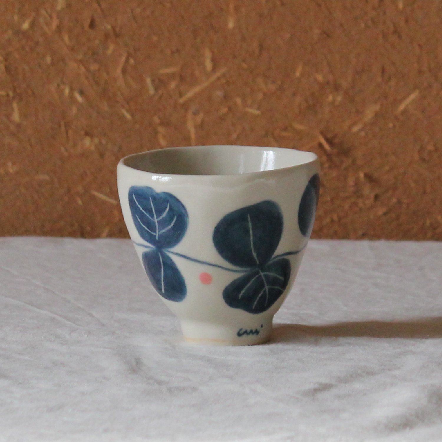 tasse-pied-gres-eucalyptus-bleu-nanteau-sur-lunain