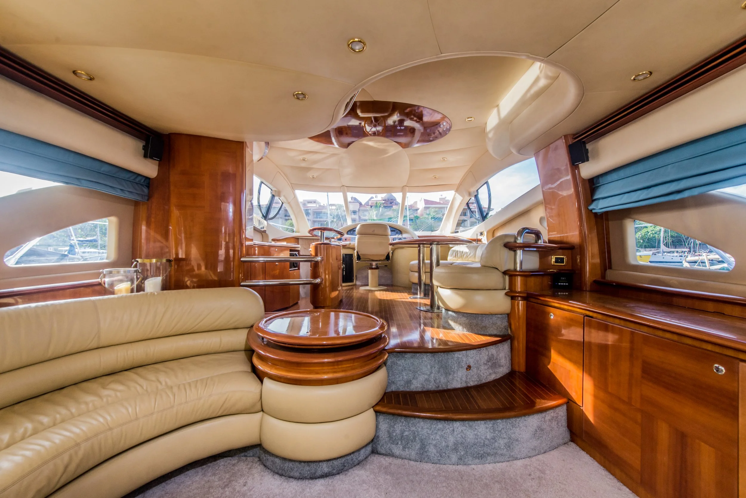 Yate Belle-Interior-0006.jpg