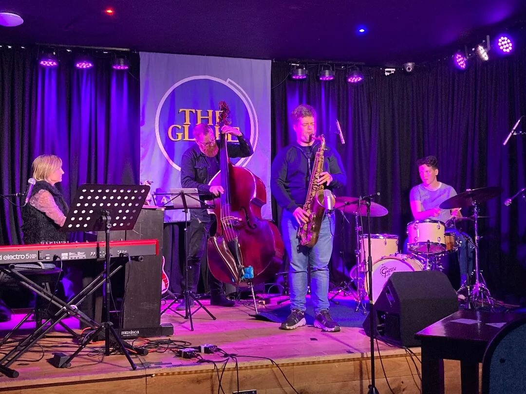 Had a superb weekend full of jazz 🥁❤️ Two wonderful gigs with Andrea Vicari and Andy Champion (feat Harry Keeble for a few tunes). Also the fab David Gray Flextet for an afternoon gig. Great weekend 👌

@vicarijazz @andychampionbass @harrykeebs @the