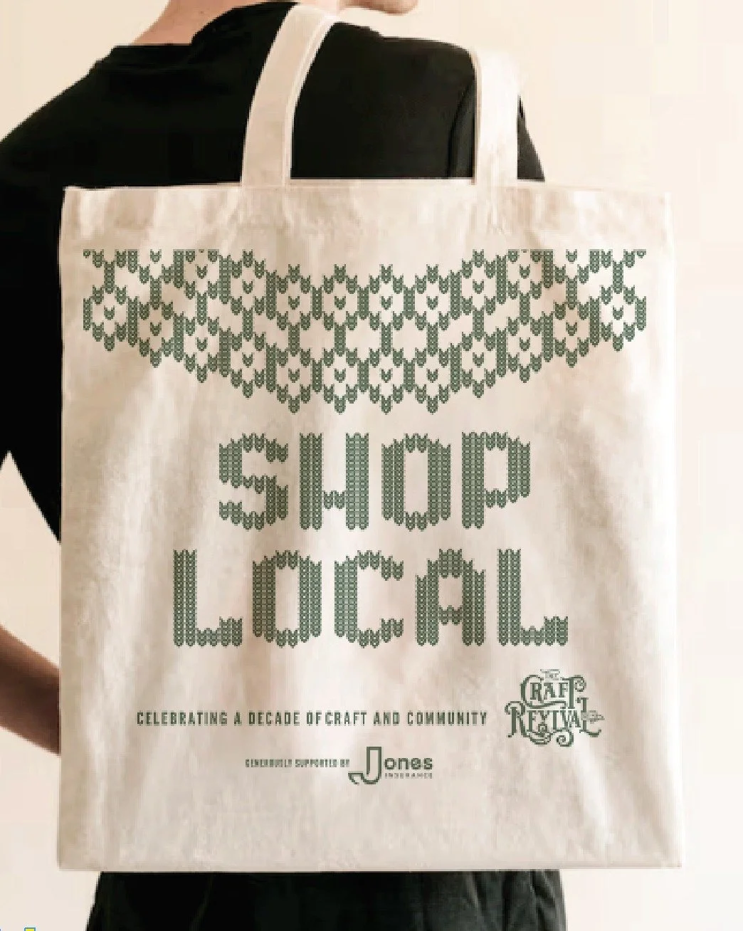 🌲✨ Our Holiday 2025 Craft Revival tote bags are HERE &mdash; and they&rsquo;re looking extra cozy this year! ✨🌲

Pick one up for $5, with 100% of proceeds donated to 💛 @jaidaproject 💛 &mdash; available at @goodscomarket and in limited quantities 