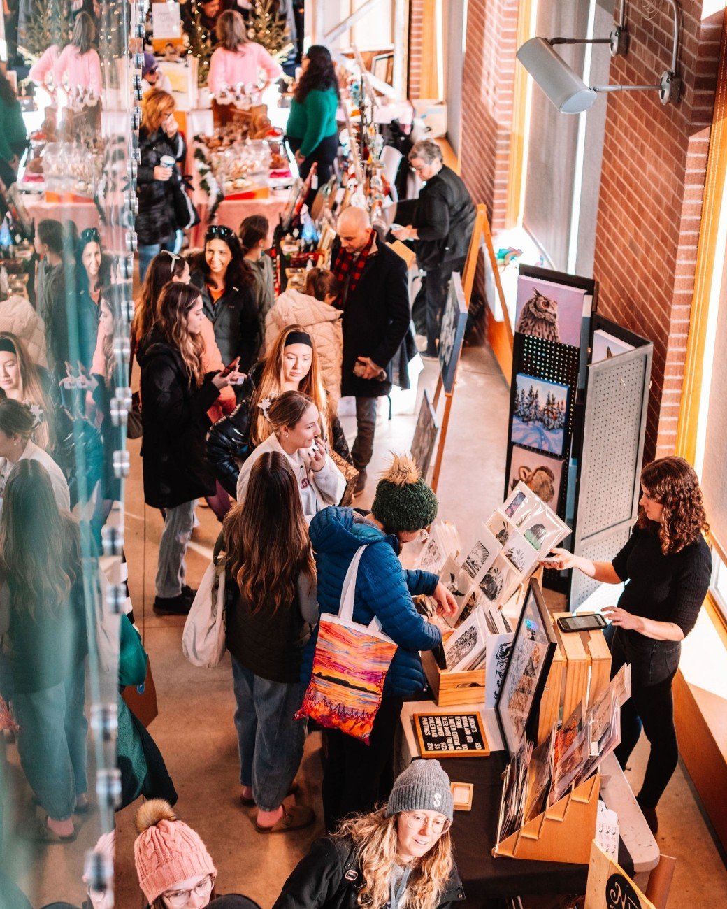 Craft Revival, you absolute heart-melter. Yesterday felt like someone turned the downtown Northcore into a Hallmark movie set (or better) and honestly, we&rsquo;re not mad about it. Over 200 incredible vendors. 25 (plus 1) bustling locations. More th