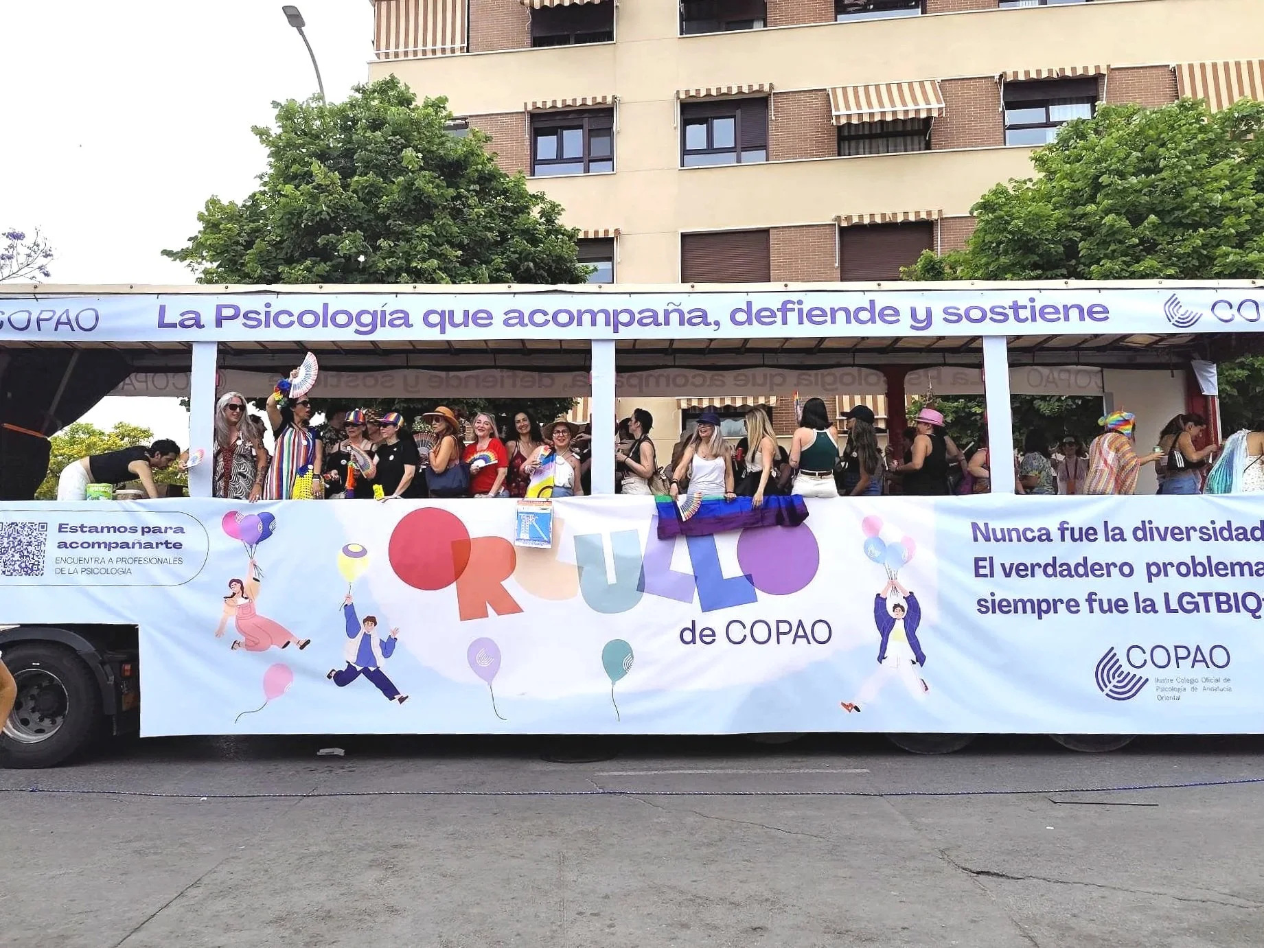Carroza del día del Orgullo en Torremolinos, MÁLAGA