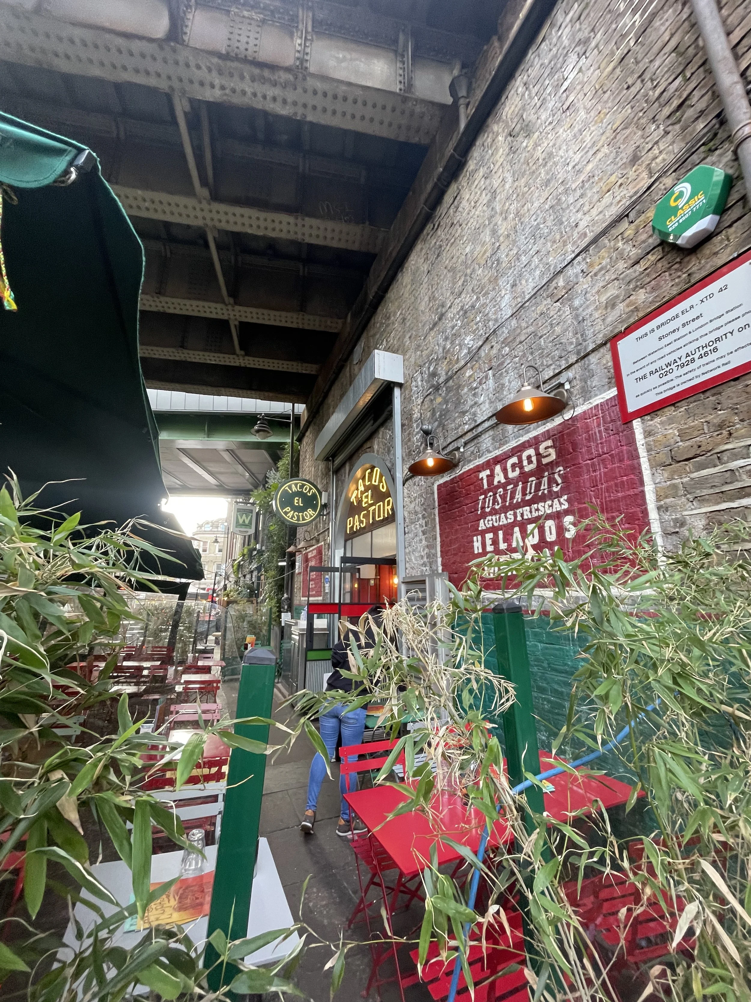 harry potter leaky couldren.jpeg