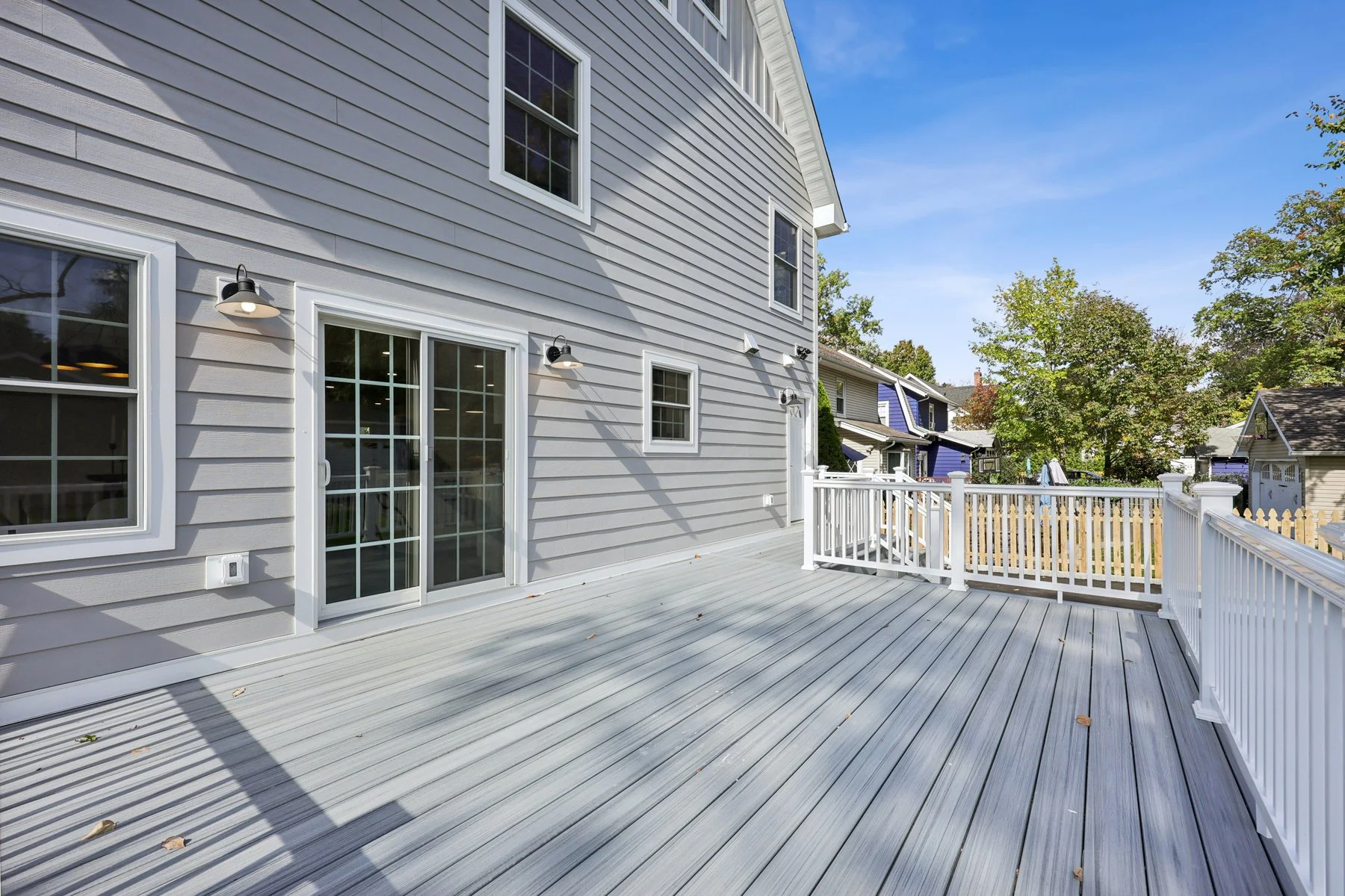 8 Yale Street Deck