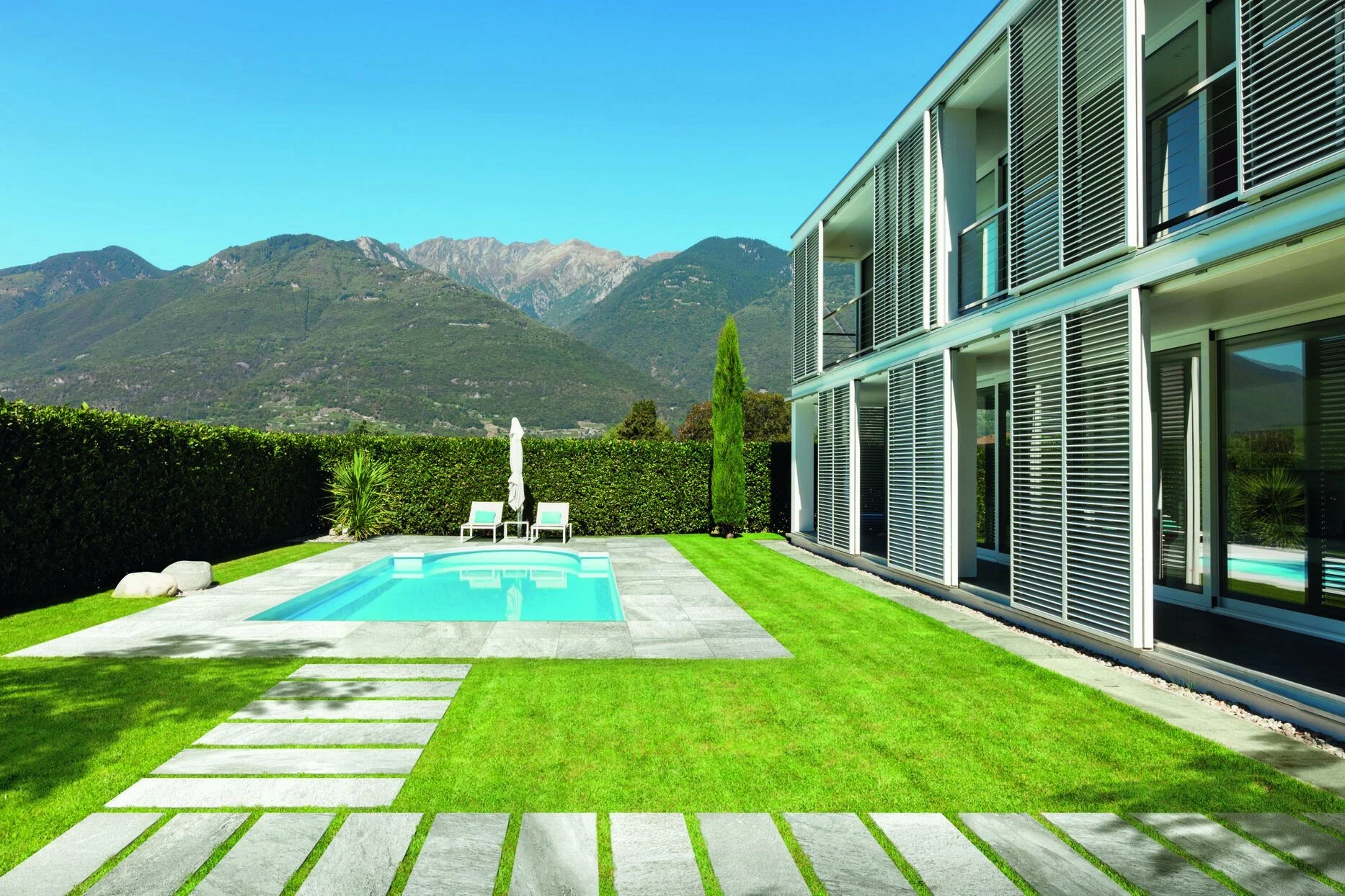 QUARTZ WHITE PAVER.jpeg