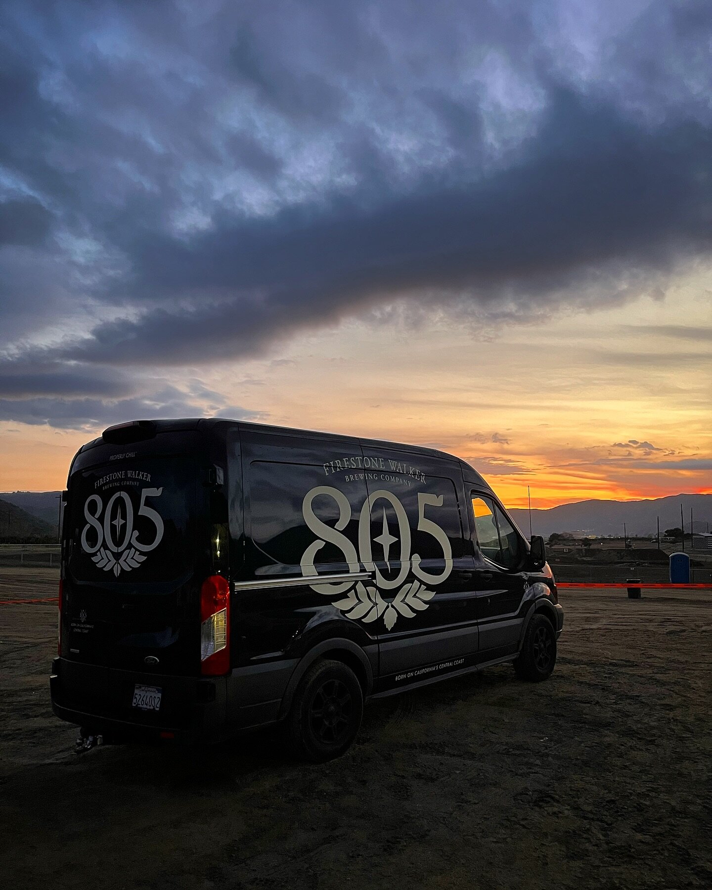 Stunning sunsets and @805beer were the perfect endings to days on the track at OAO West Coast.👌