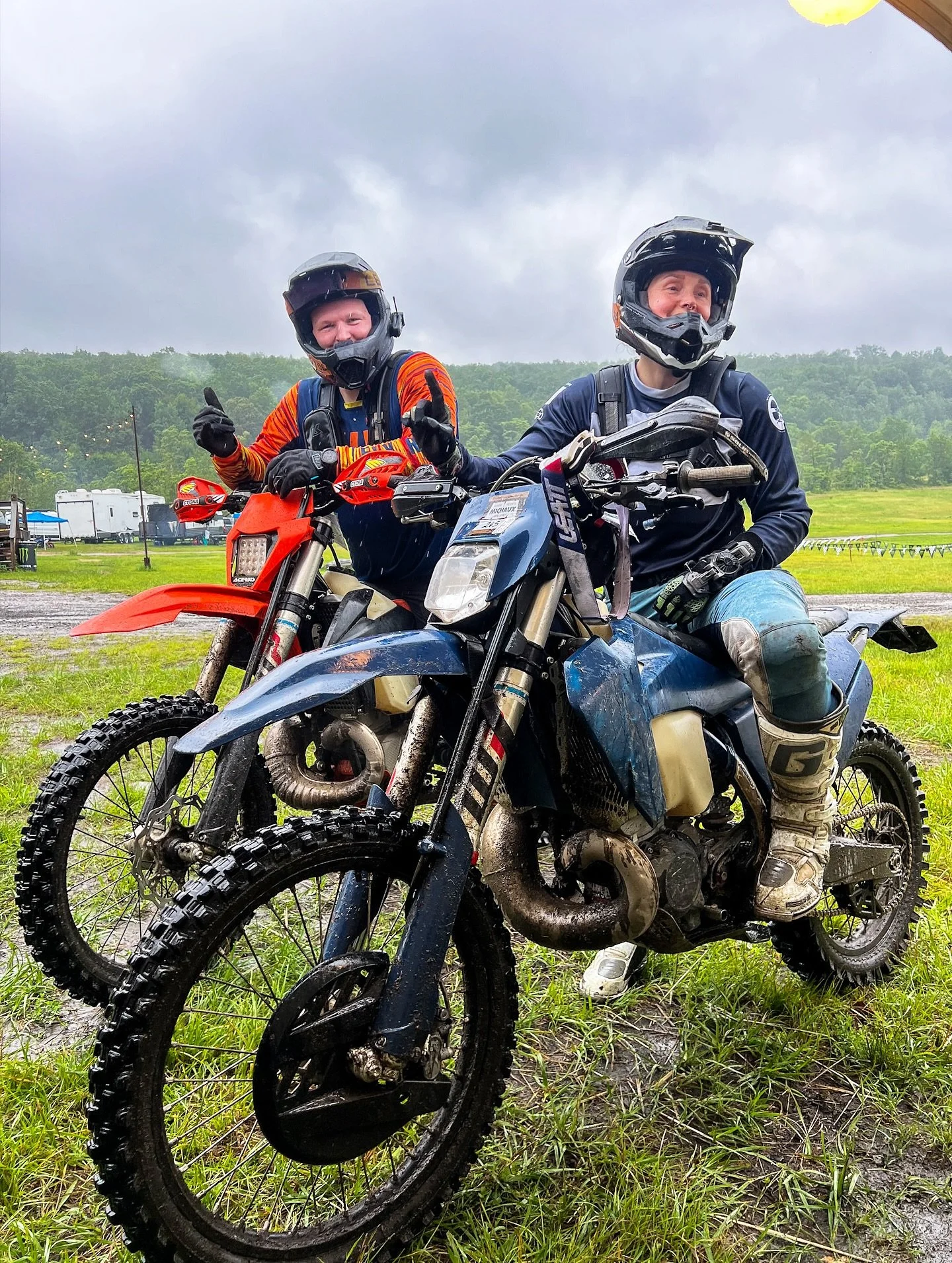 Looking back at this years OAO Coed Campout and feeling so lucky to have the greatest people come out to ride with us! 🥰

📸: @crasserole 😍😍😍