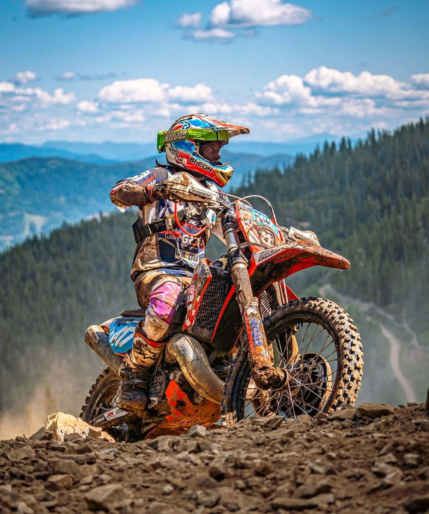 We're proud to sponsor @rachel_gutfish again for the 2026 racing season! ✊

Rachel's journey with us began in 2019 at our women's campout, and we've since had the privilege of partnering with her as a select OAO coach and title sponsor athlete. 💪 

