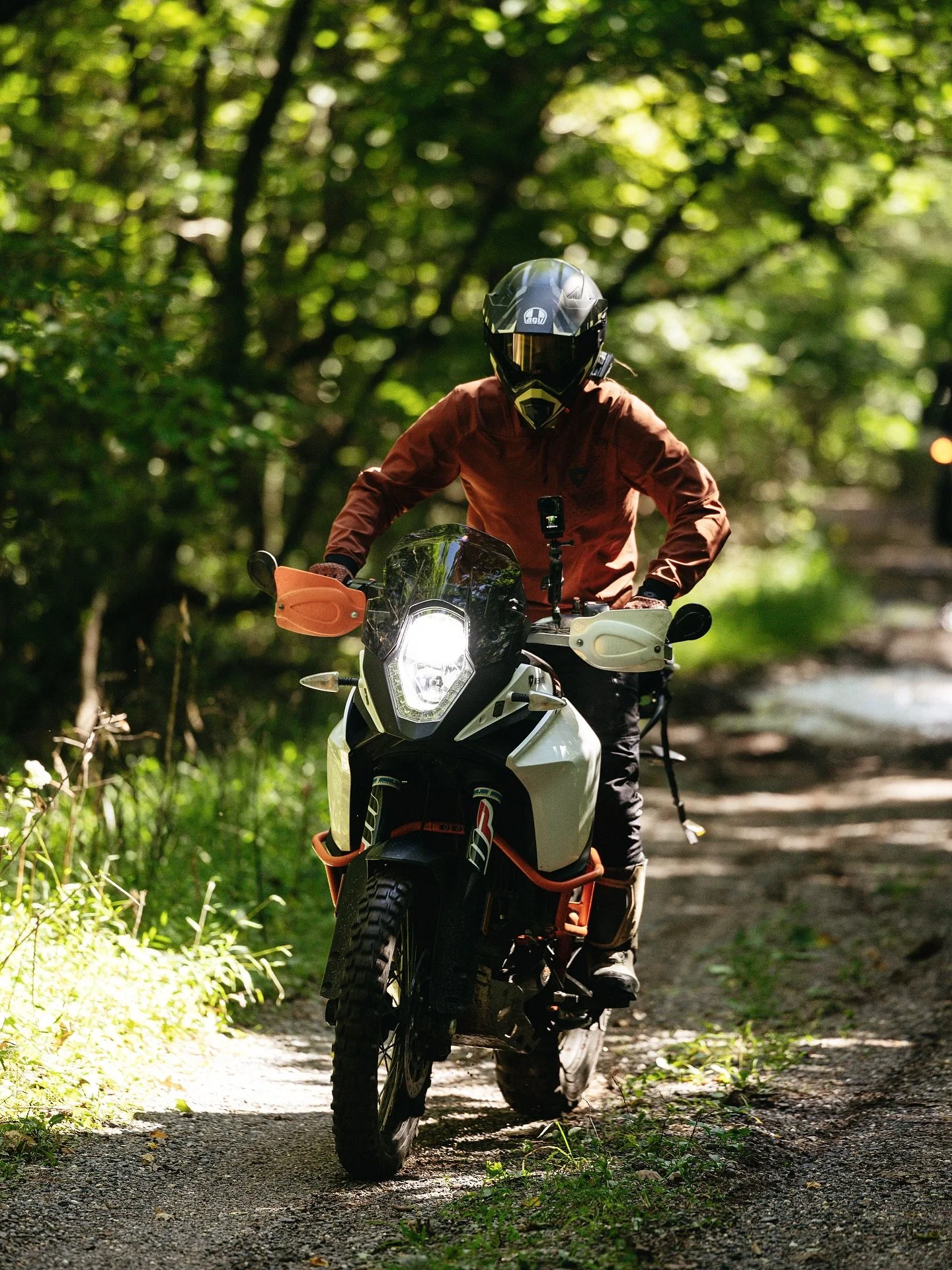 Calling all ADV gals! We've got the perfect setup: scenic group rides (fully guided), rad women riders, and ice cream treats from @revit_northamerica 🙌. No navigation stress, just ride and enjoy! 

Get all the weekend details at overandoutevents.com