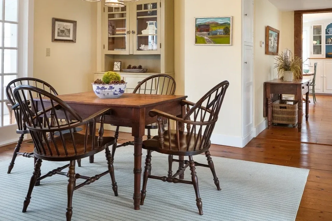 The Resale Walk: How to Shop Antiques &amp; Secondhand Like a Designer