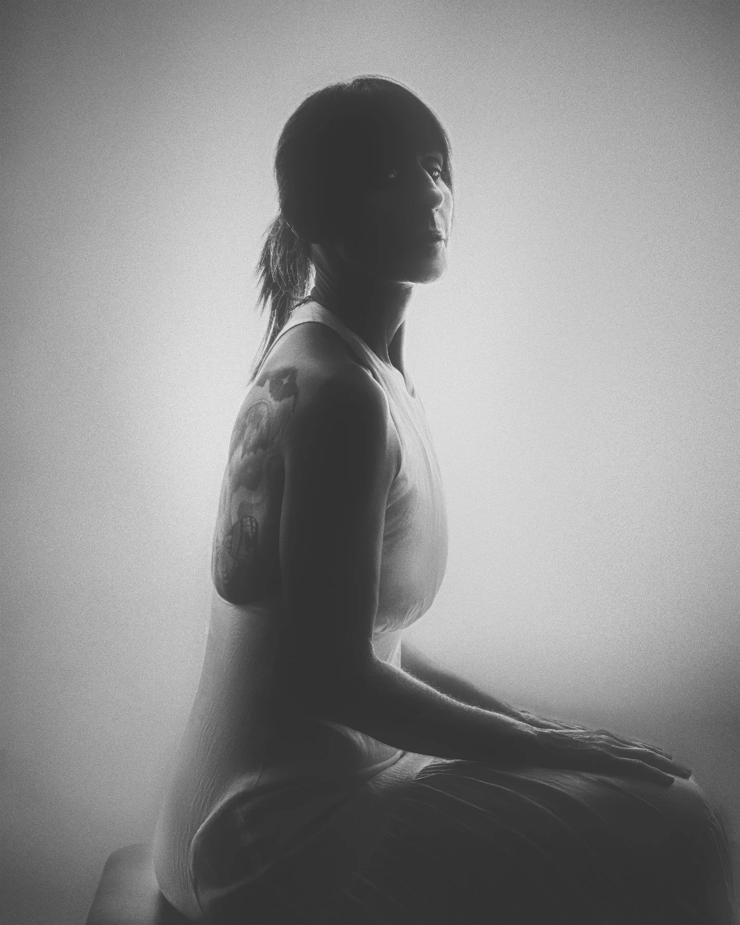 I loved playing in the BW space with this one. Inspired by classic Hollywood photos (i.e. Jack Cardiff). 

Model: @laurabeth.model 

#oldhollywood
#blackandwhitephotography 
#studiophoto 
#portraitsphotography