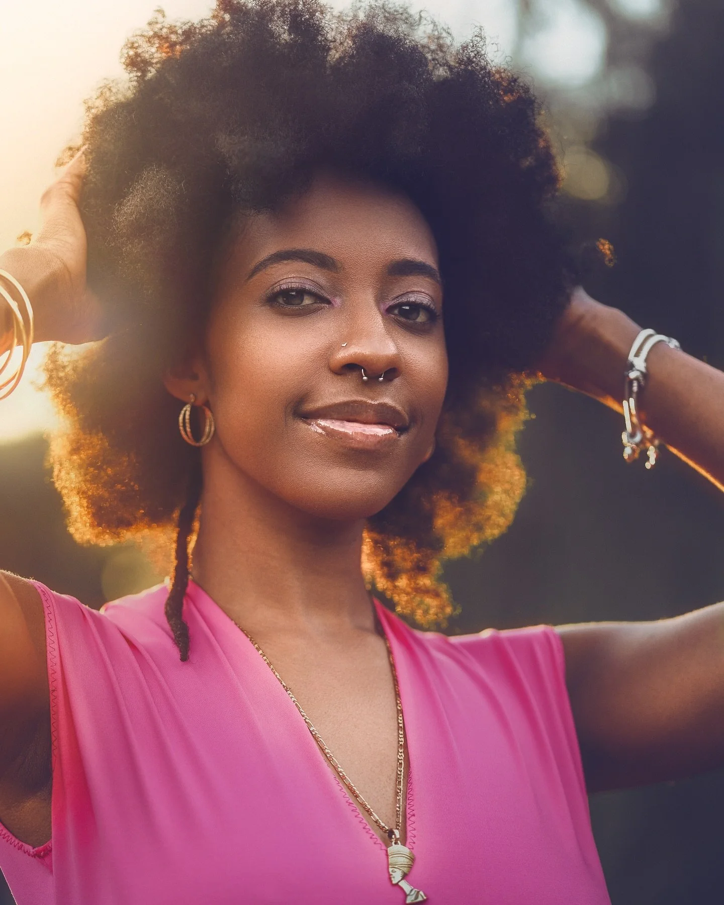 I love when the worlds align to allow me to get beautiful photos of strangers who turn out to be lovely people. This kind woman was celebrating in the park and I asked if I could take her photo. 📸🥳

Thank you for indulging my creativity, @x_keyia_o
