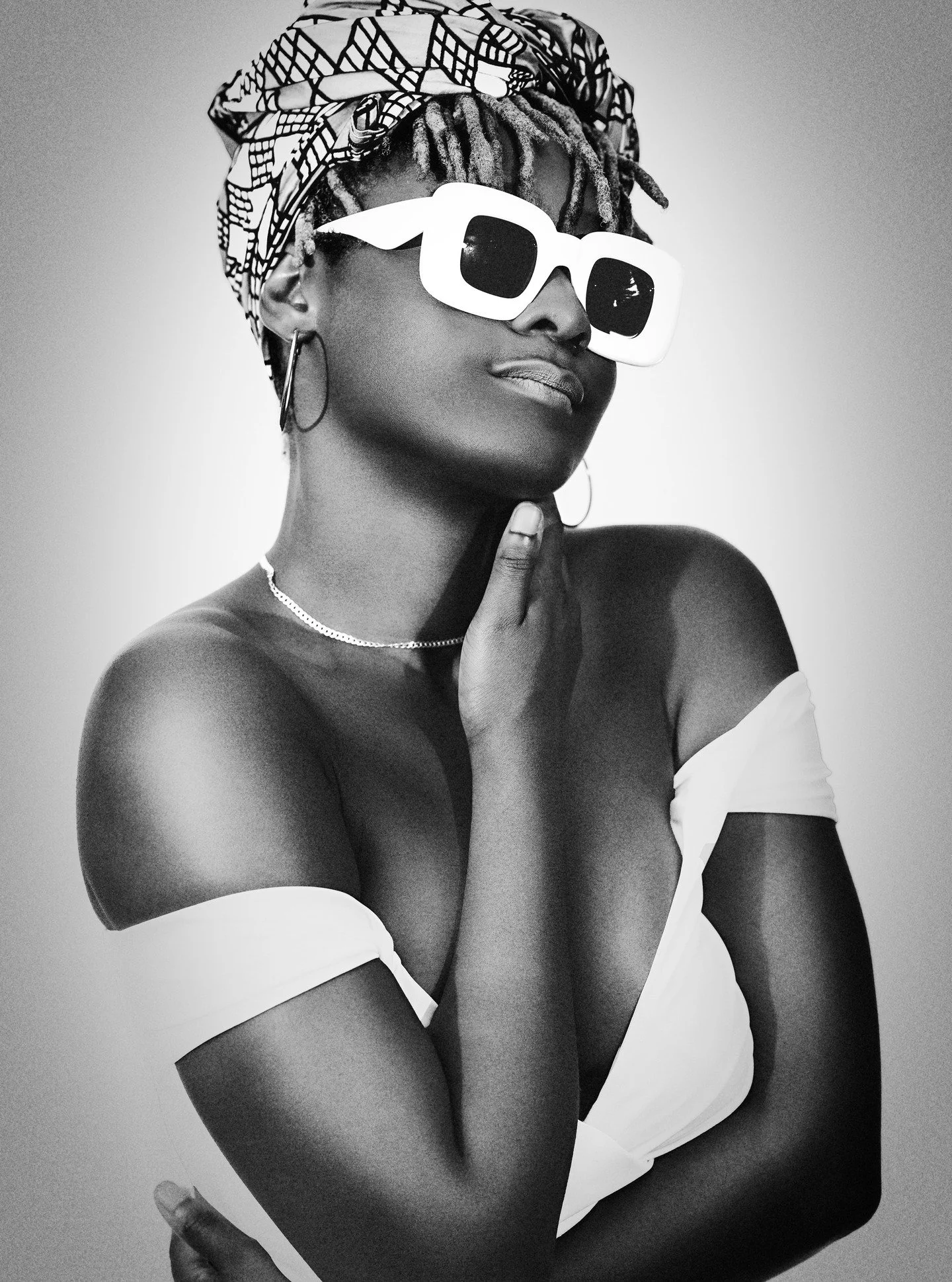 The JS3 Black &amp; White Collection. 

Volume 1. 

Models: 
@marline.valcimond 
@ryuulavitz 
@laurabeth.model 
@annekathrynphotos 
@naveenyamana 

#blackandwhitephoto 
#studiophoto 
#moodygrams 
#massphotographer