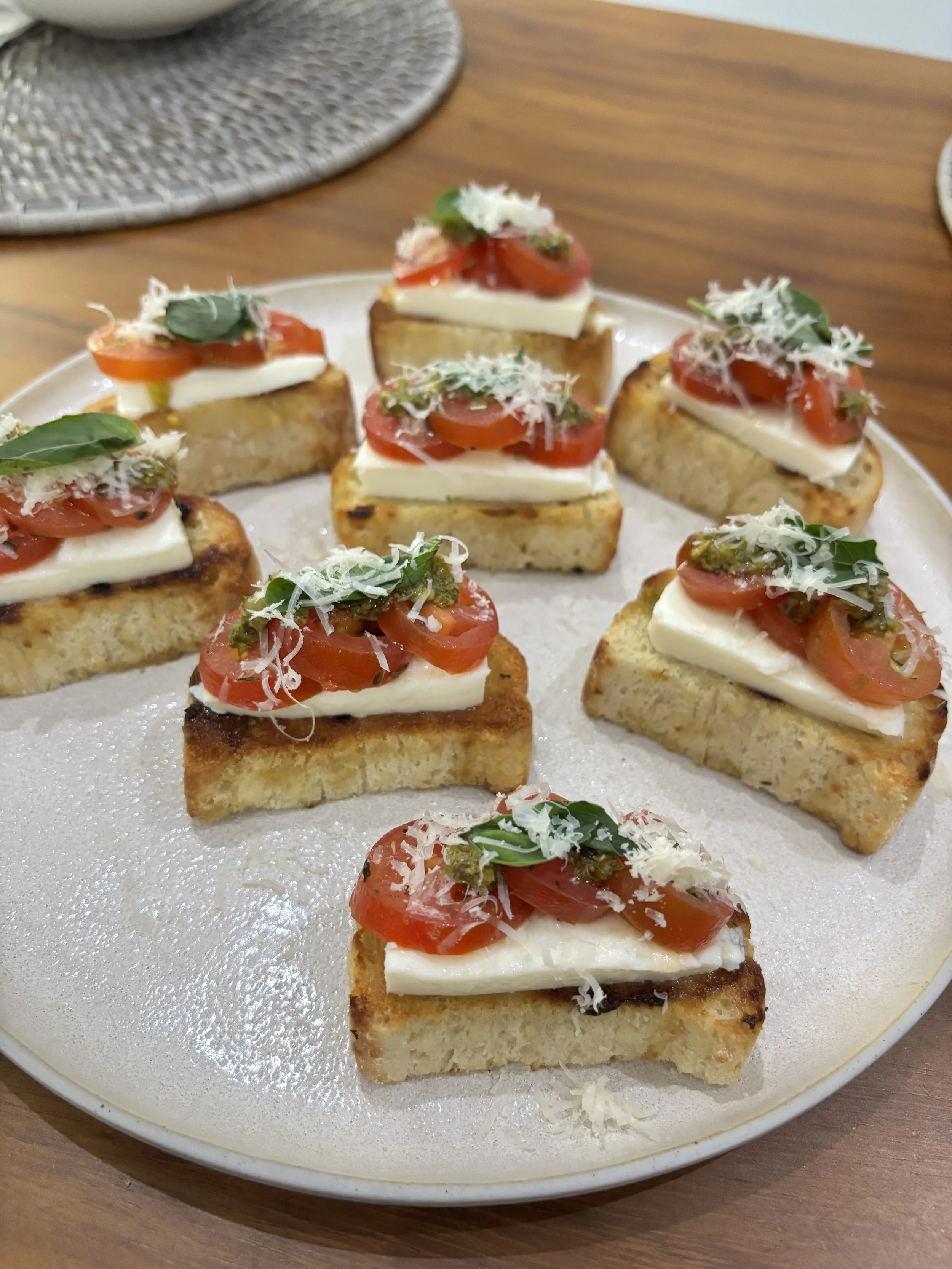 Bruschetta caprese