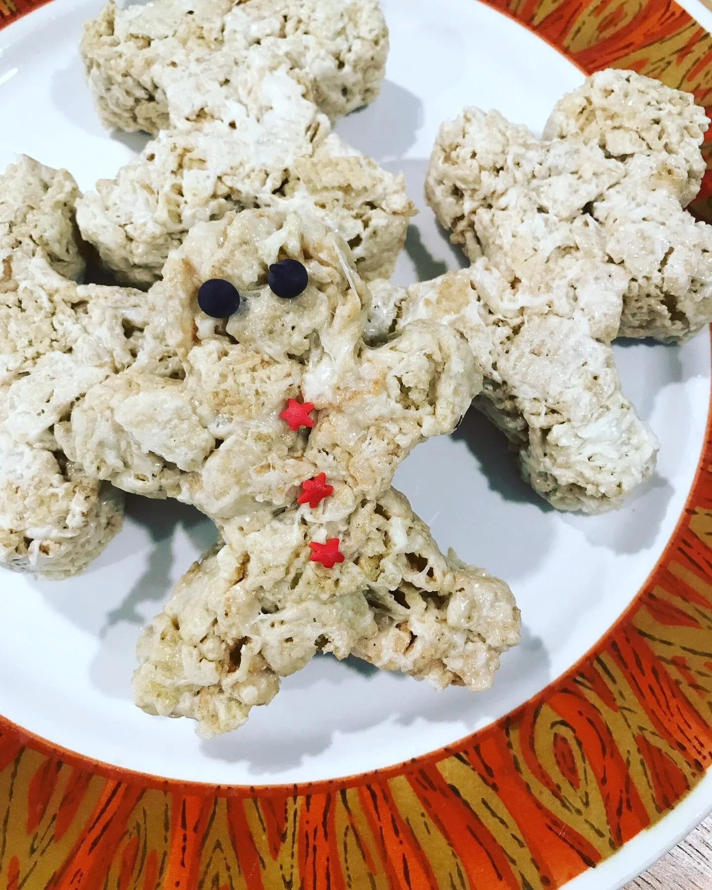 #vegan#glutenfree#marshmallow#gingerbreadmen  well December is definitely here!  Don’t forget to place your holiday orders!  Any soup requests??? Or I can make curry again…. 💕 #happybelly#lavallette#yum 😋