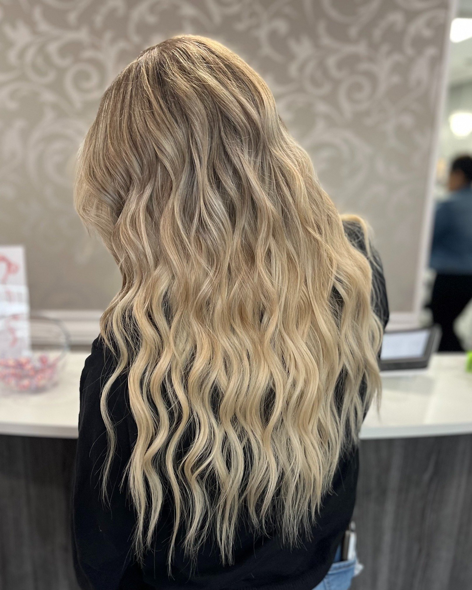 blonde-hair-extentions-studio-7.jpg