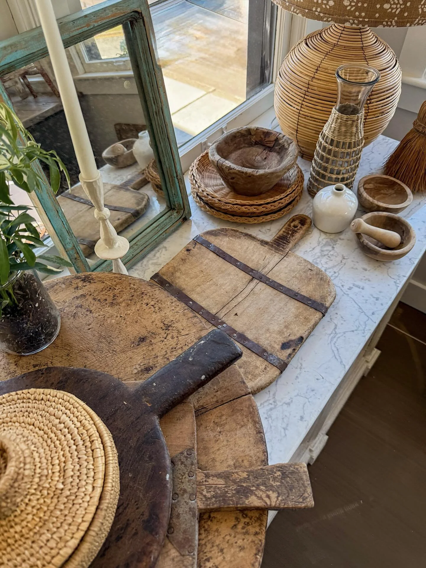 Some of the best pieces are never found twice ✨

Join us for a one-day studio sale featuring a curated collection of antiques, vintage furnishings, decorative objects, artisan-crafted pieces, and one-of-a-kind finds sourced from around the world.

Wh