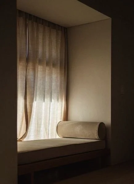 window bench