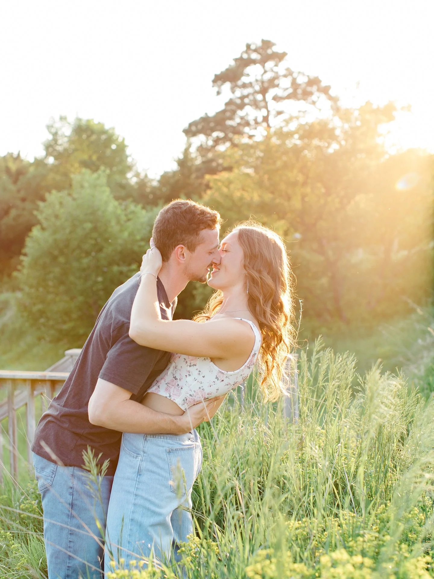 Summer might officially be over, but I&rsquo;m still clinging to those beautiful late sunsets and dreamy shoots like these. 🥲☀️🌾