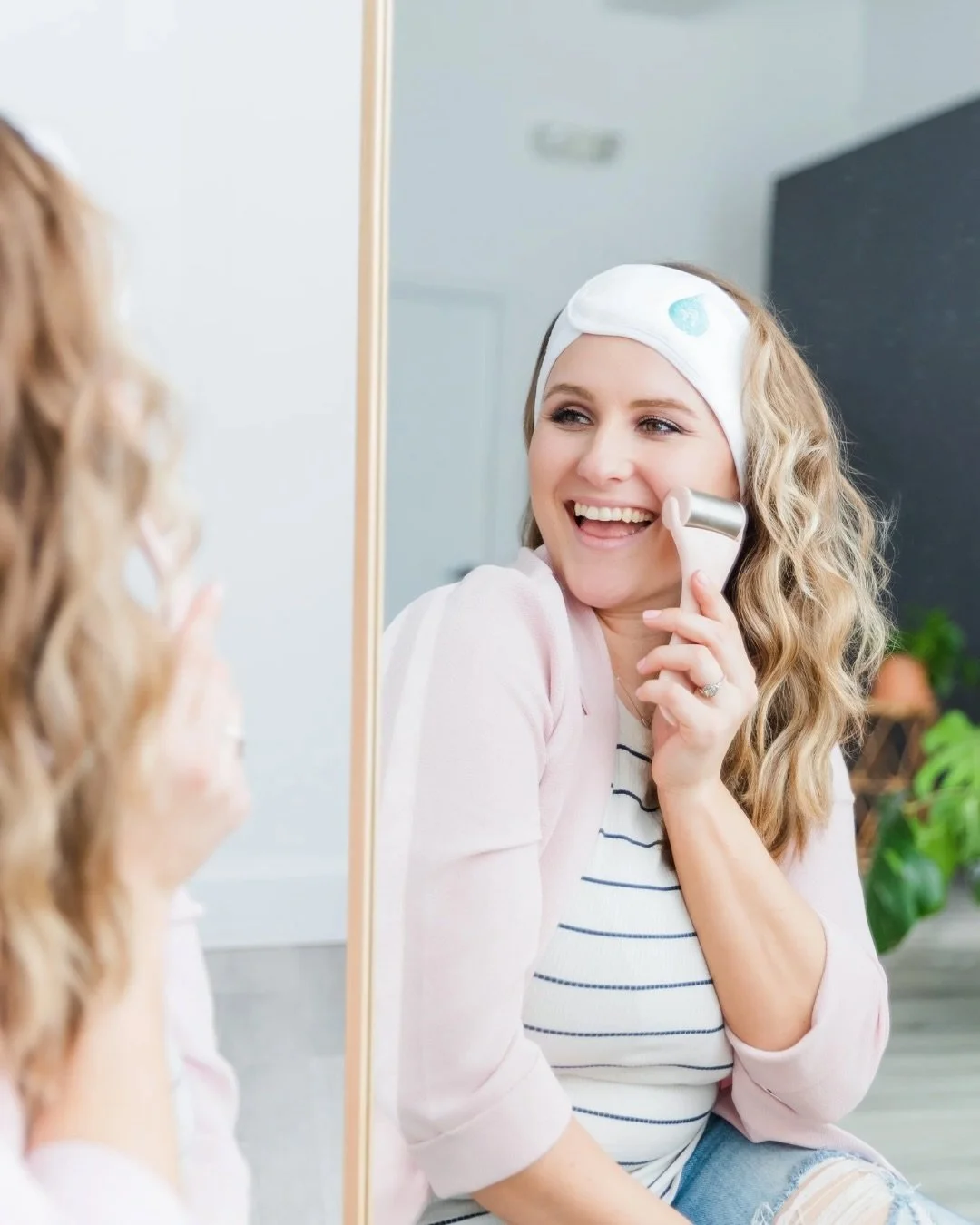 You don&rsquo;t have to be loud to stand out online, you just need to be you. 

Your story is the foundation of your brand, and my role is to bring it to life with intention and clarity. 

Ready for brand photos in 2026? Reach out at the link in my b