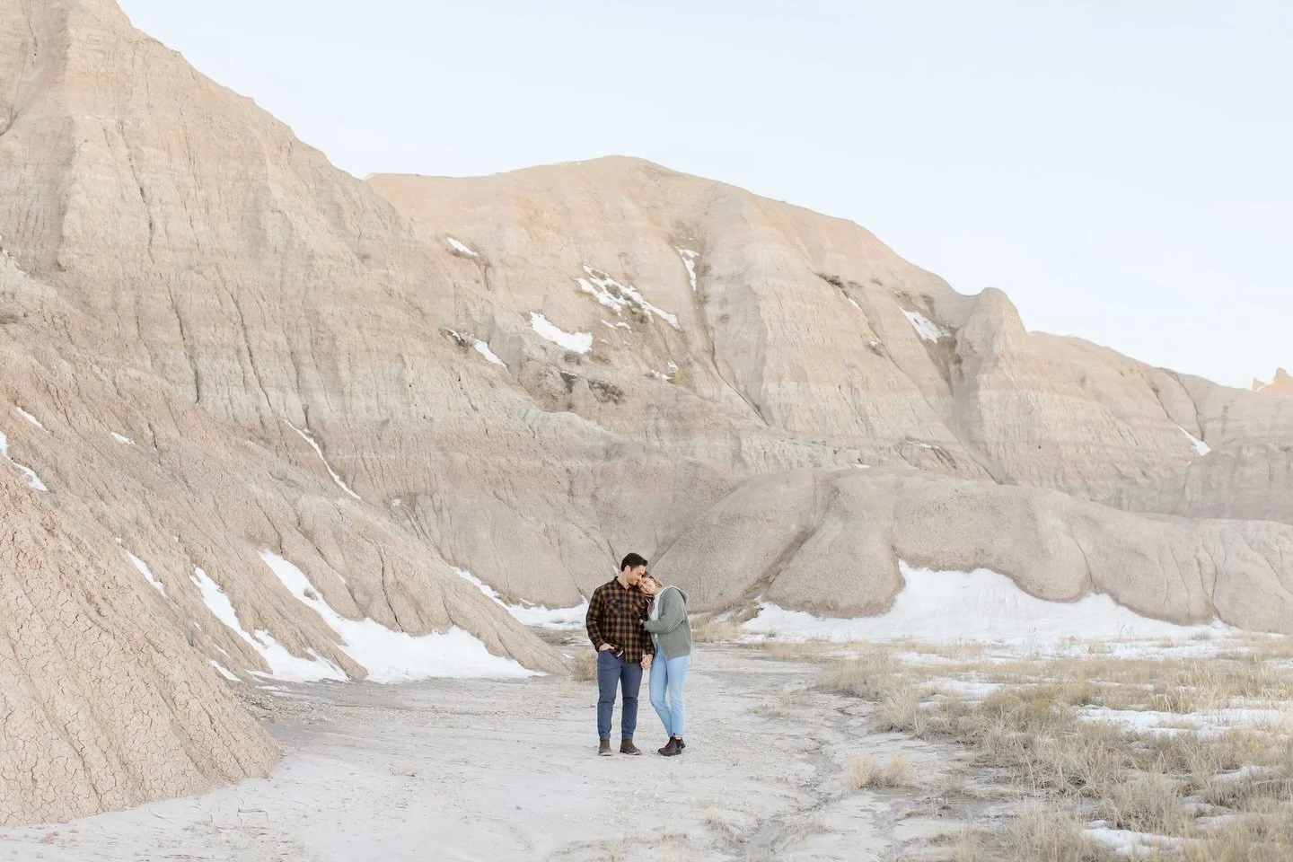 Landscape, light, and love 💕 truly my 3 favorite things and why my job is so so fun! 

Can&rsquo;t believe this session was over 2 years ago! Loved frolicking the Badlands with these two and creating these images that I love so much. 🥹