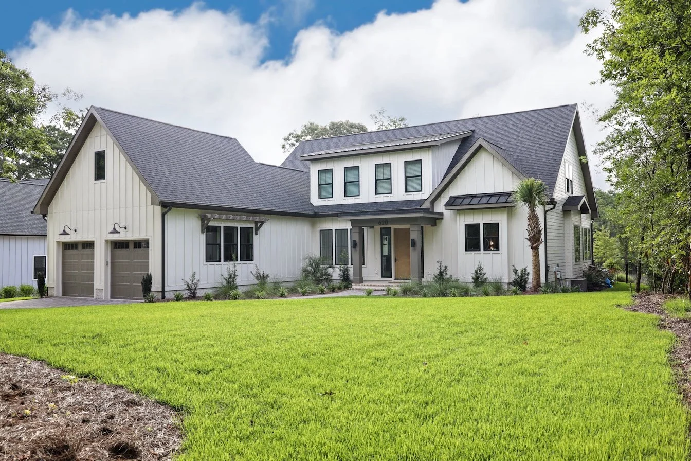 Ravenswood Front Exterior 2.jpg