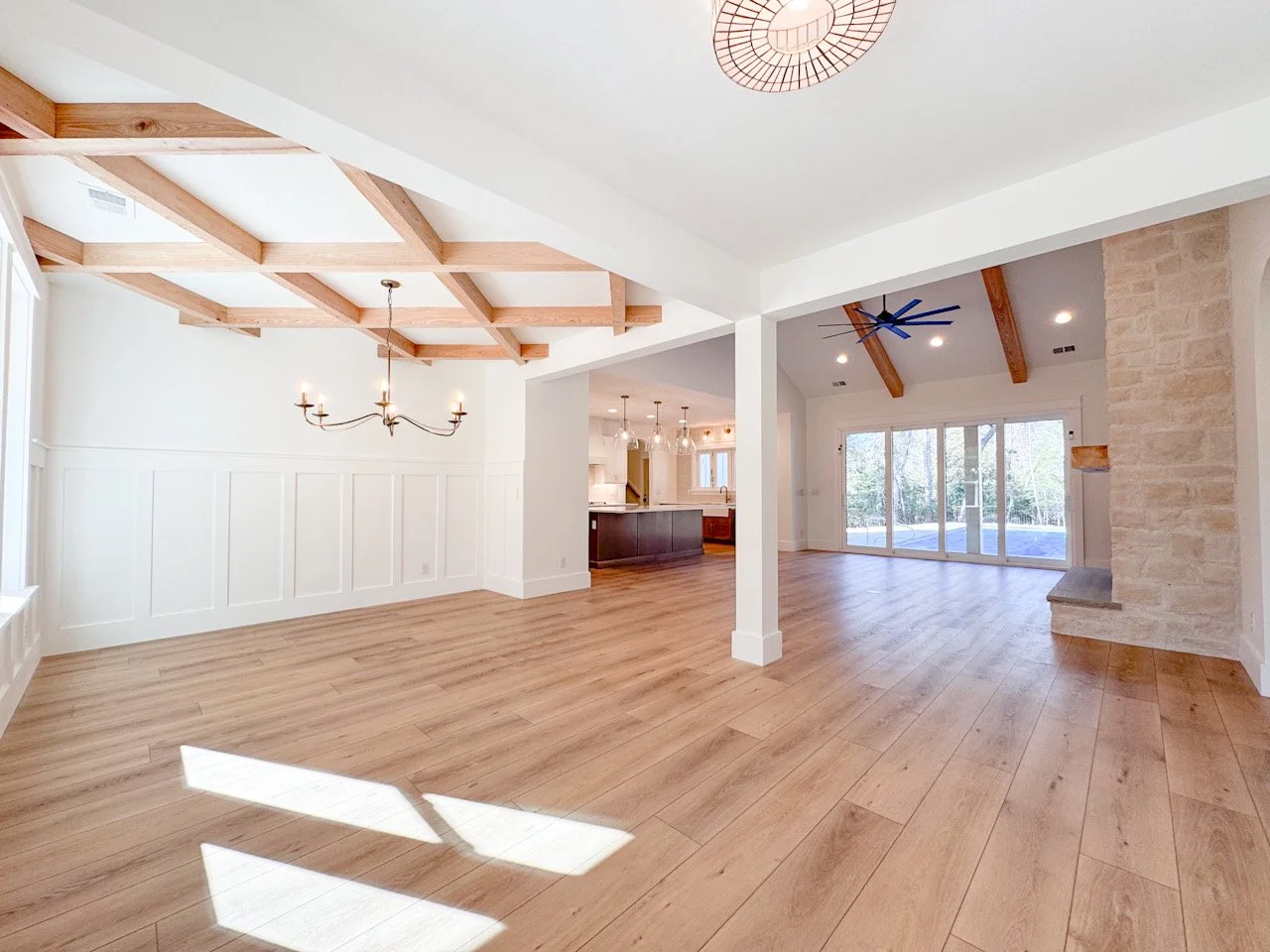 Captain Beam Dining.jpg