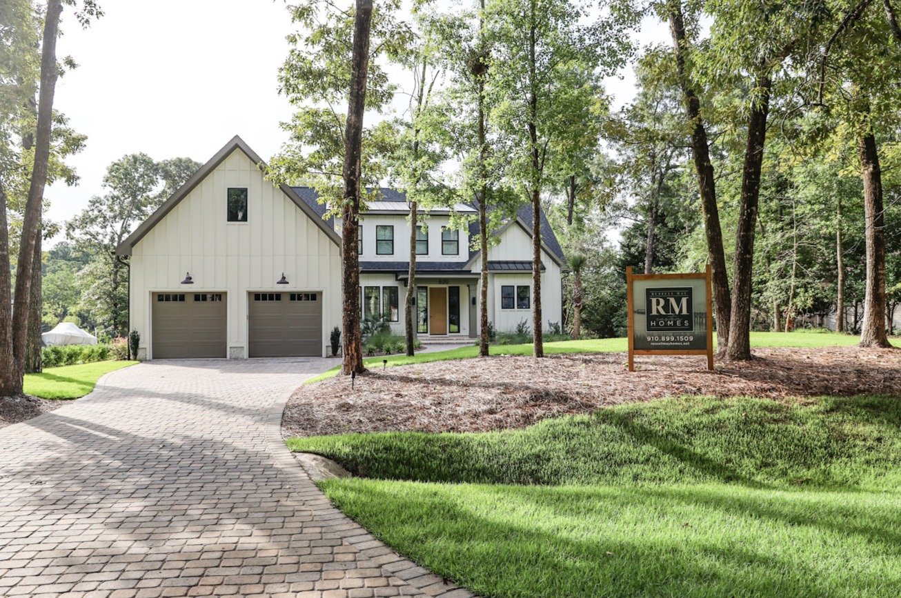 Ravenswood Front Exterior.jpg