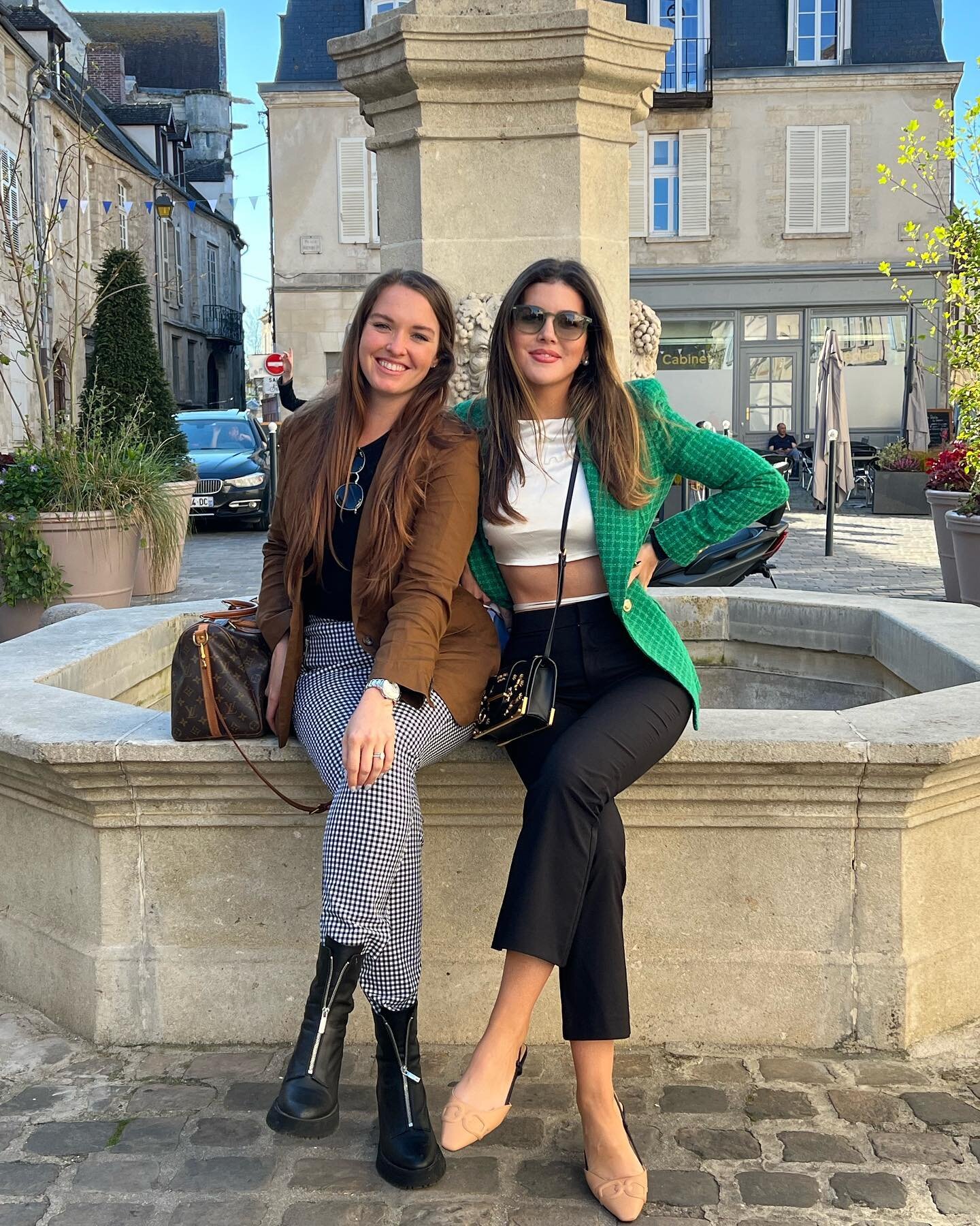 Name a better #architect duo 👯&zwj;♀️