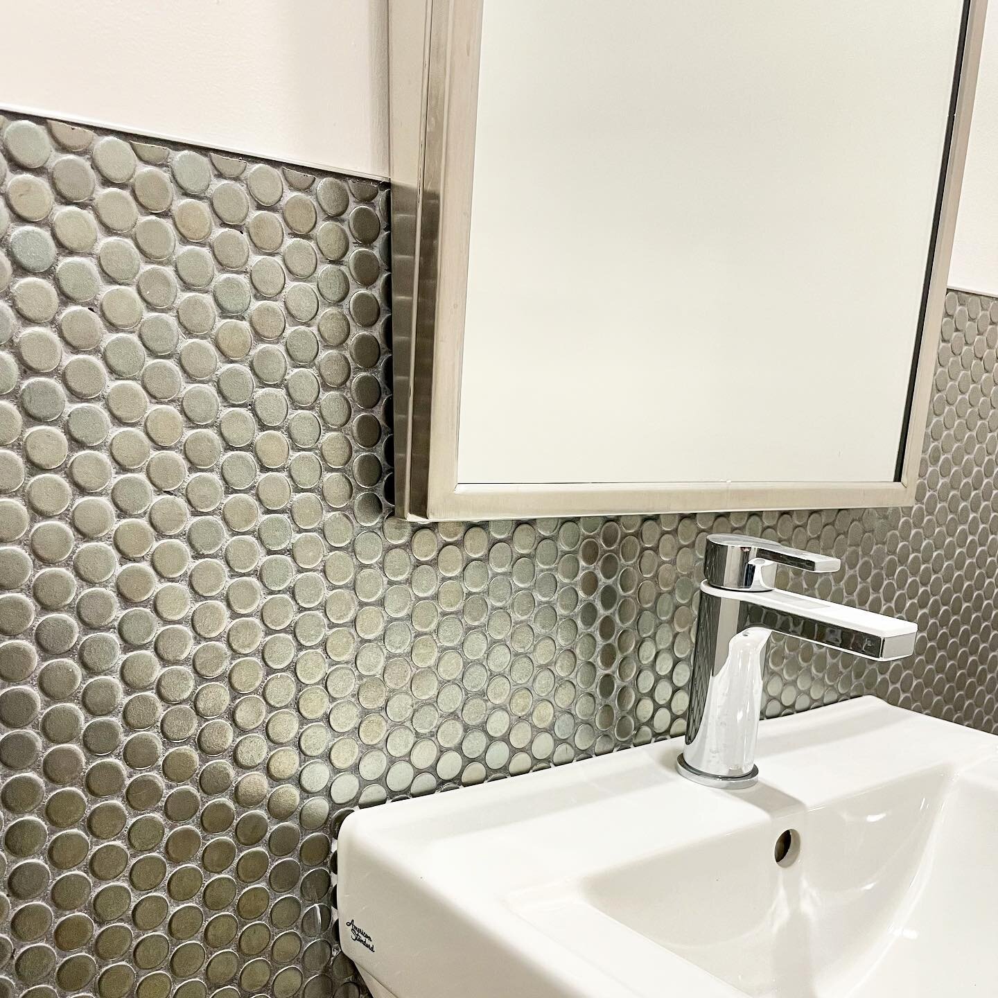 One can do a lot with a simple penny tile. 🔘🔘🔘