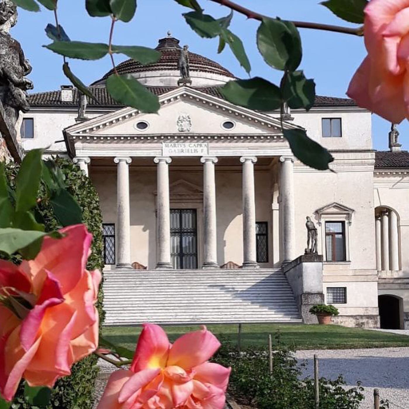 📸 Capturing Eternal Beauty: Palladio's Villa Rotunda 🏰✨

Step into the past and witness architectural brilliance at its finest! Probably one of the most significant buildings in history (and a personal favorite) Palladio's Villa Rotunda, a true Ren