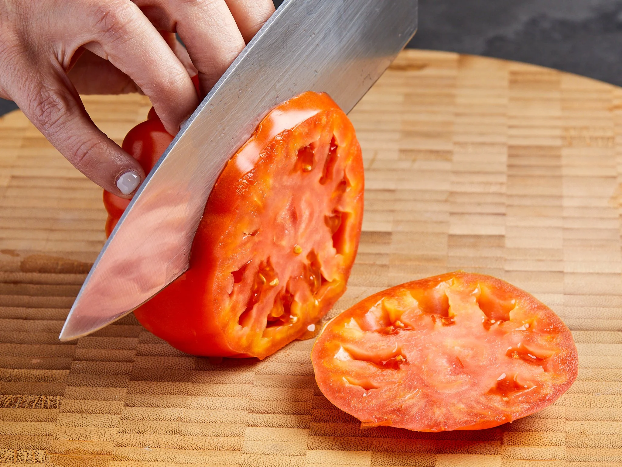042425-HowtoDiceATomato_Shot3_0971.jpg