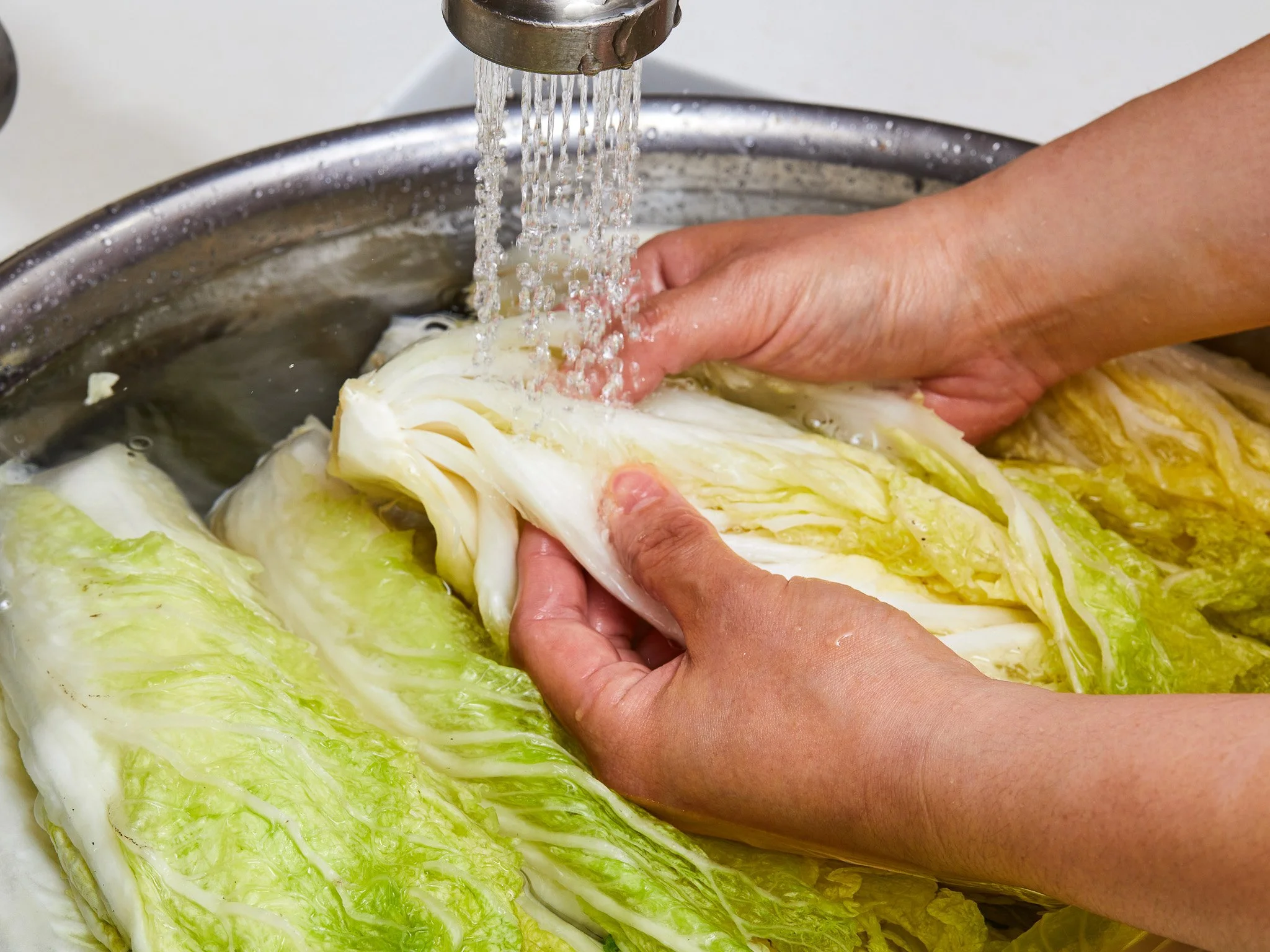 FN_Kimchi-Rinsing_4x3_v1_H_494.jpg