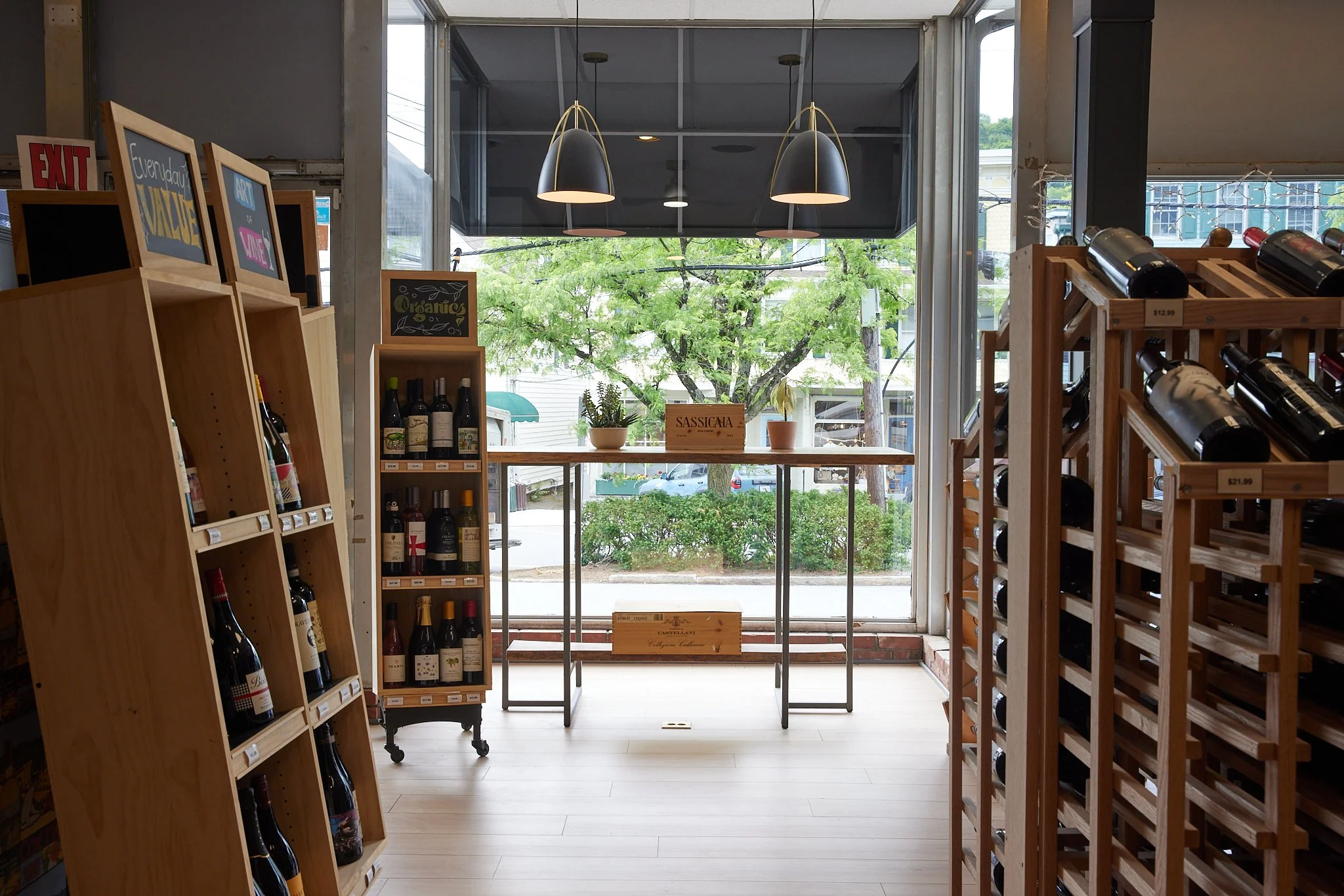 06_11_26KatonahWineShop_430.jpg
