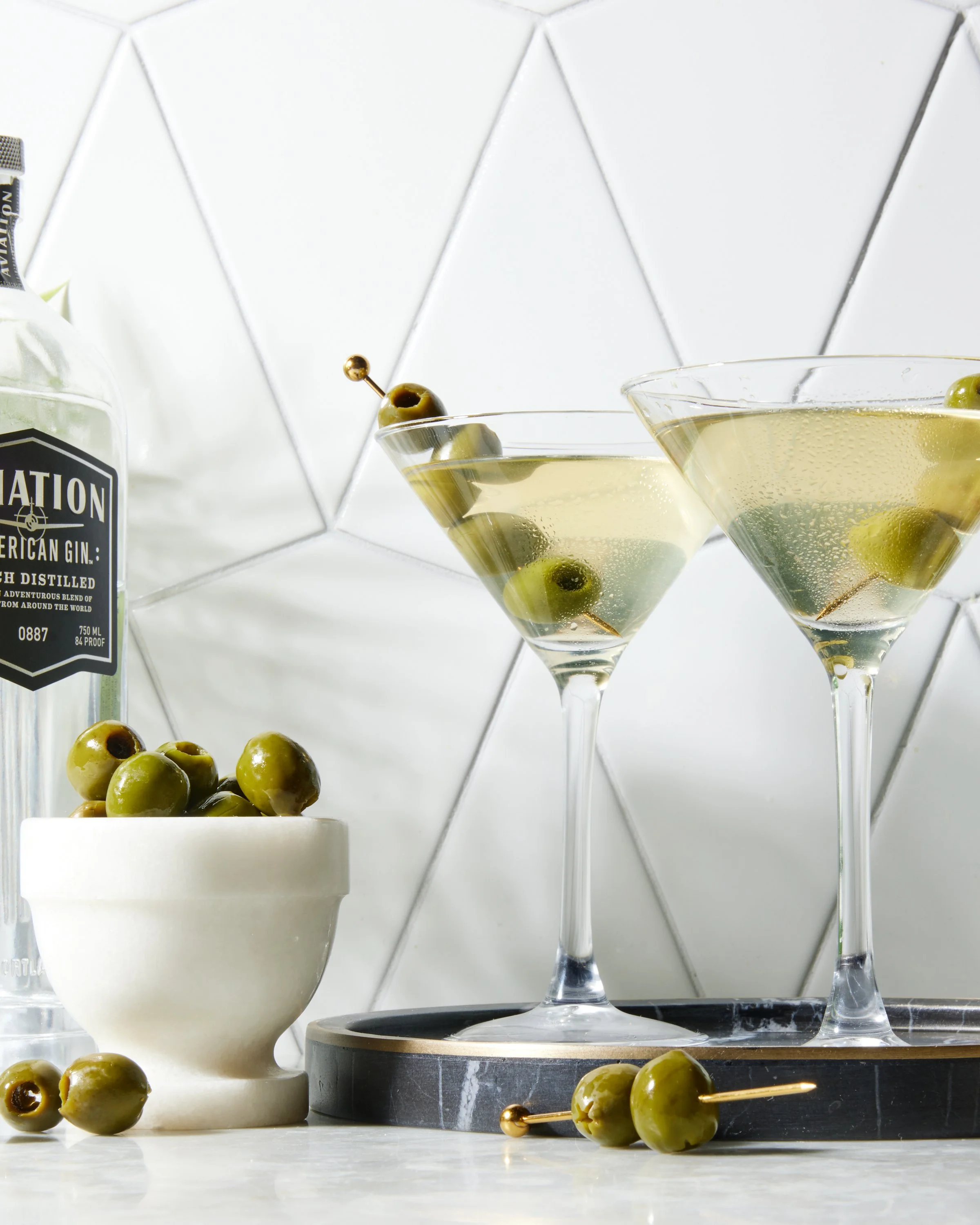 DELISH019925_DirtyMartini_web_0581_LS.jpg