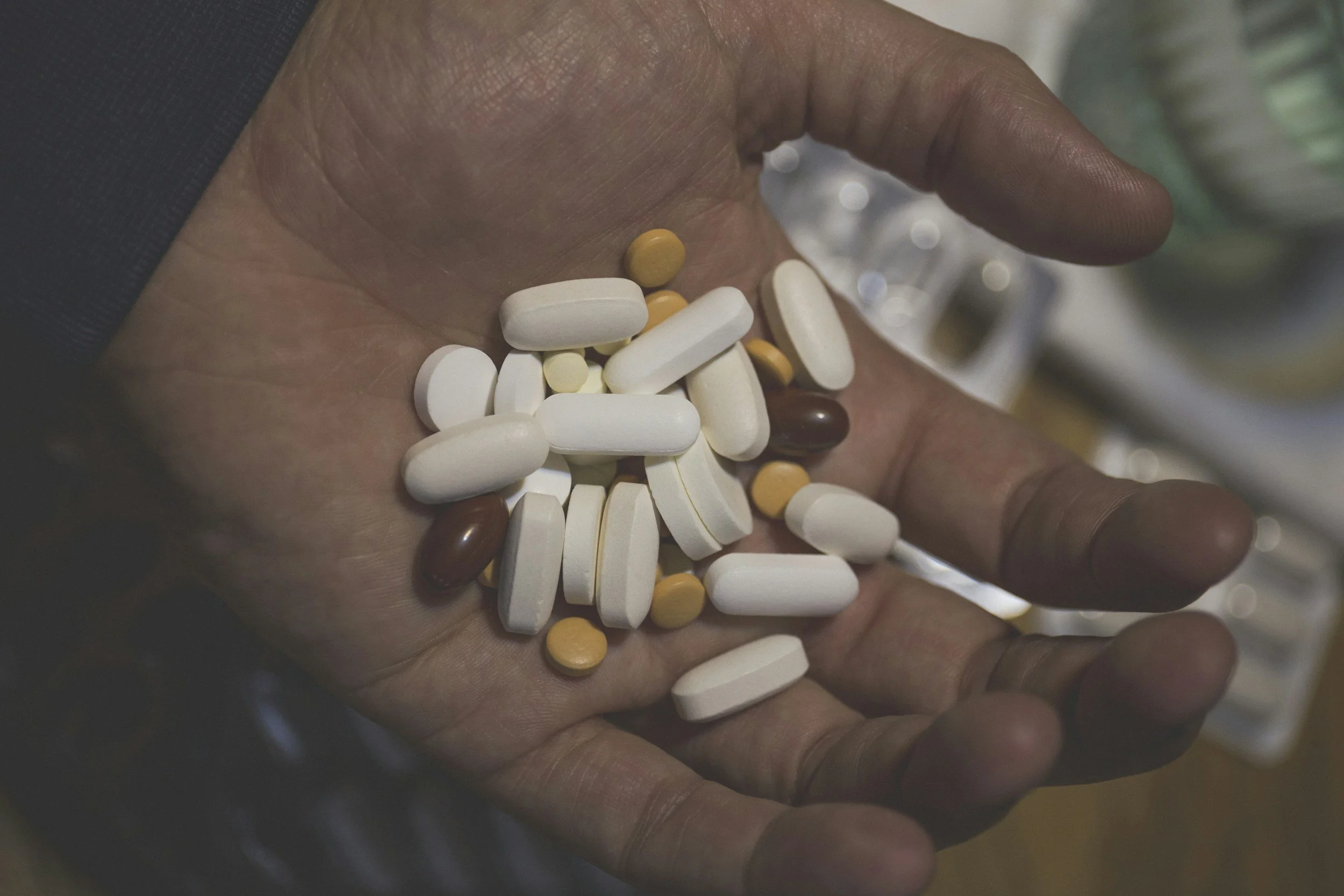 Why it is Harmful to Randomly Take Supplements