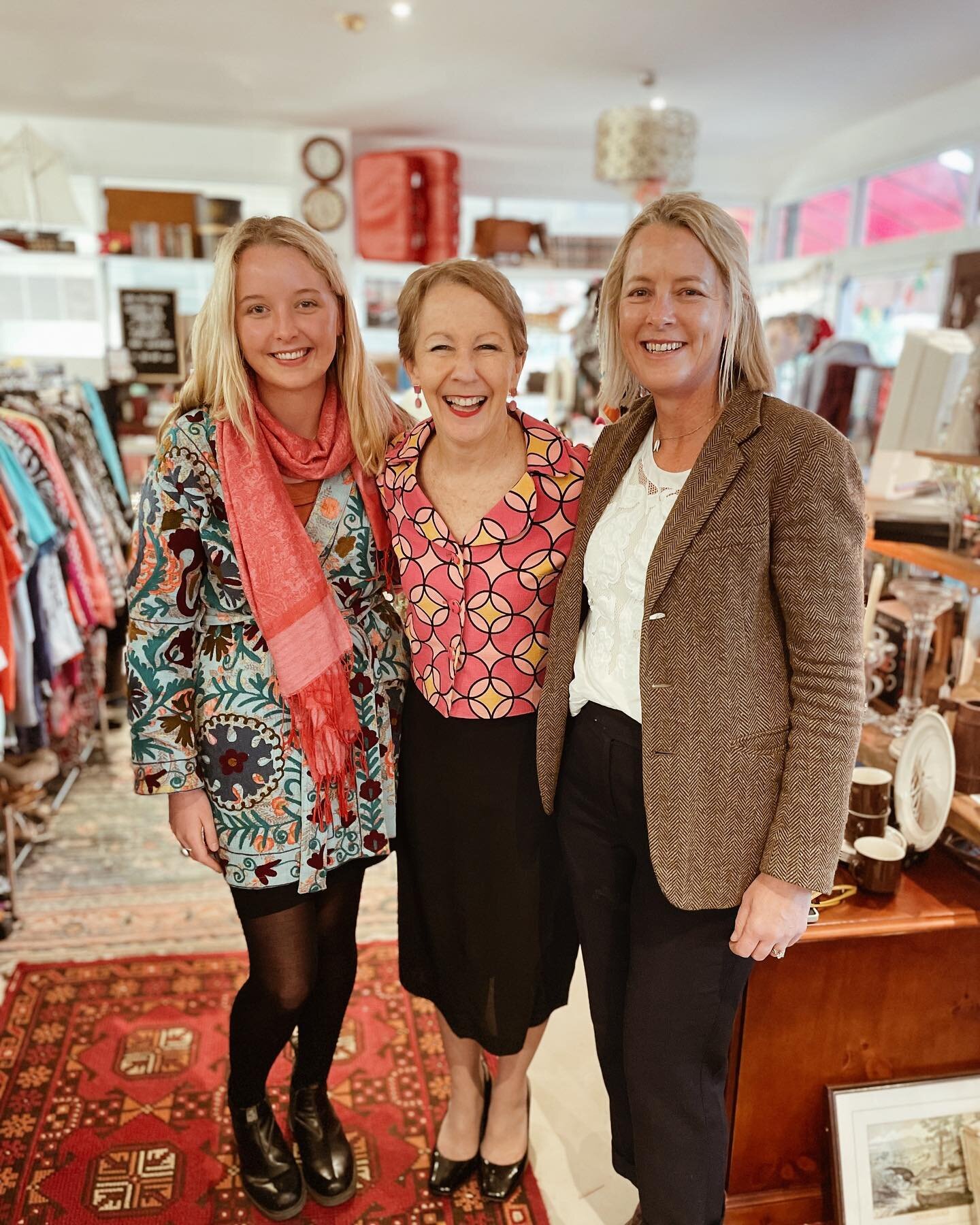We were thrilled to have the delightful Di Farmer visit our beloved shop! ❤️ 

We were able to talk about our big upcoming plans for Do-Op and Di had some great suggestions on charities &amp; projects we can support in the area. 

👉🏻 At the moment 