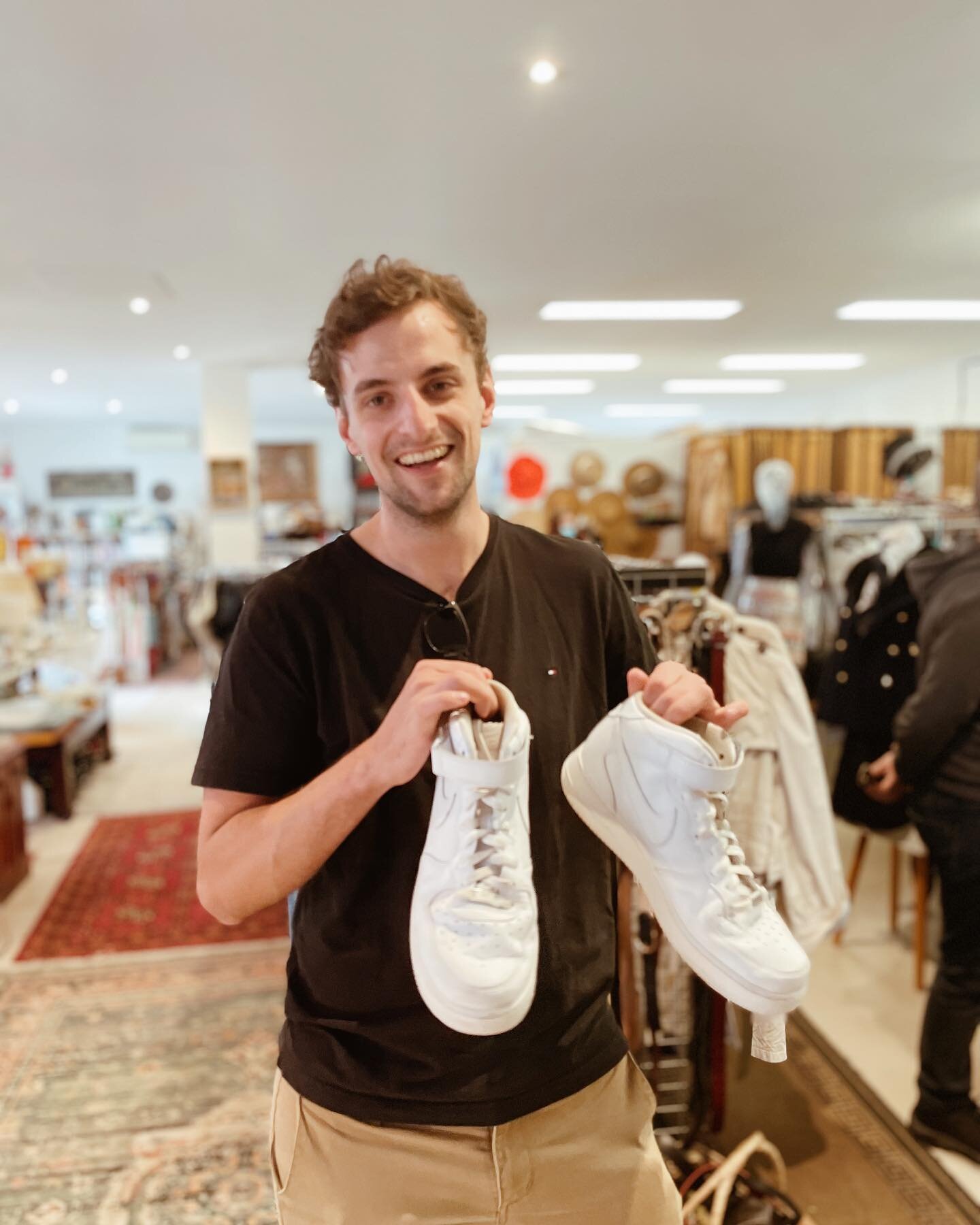 When you get a nearly new pair of Nike&rsquo;s in-store, take all the photos for insta, edit them, put them out &amp; they sell straight away! 

I told Tom that if he wanted them, he&rsquo;d have to get a photo with them.😜

Thanks for coming in &amp