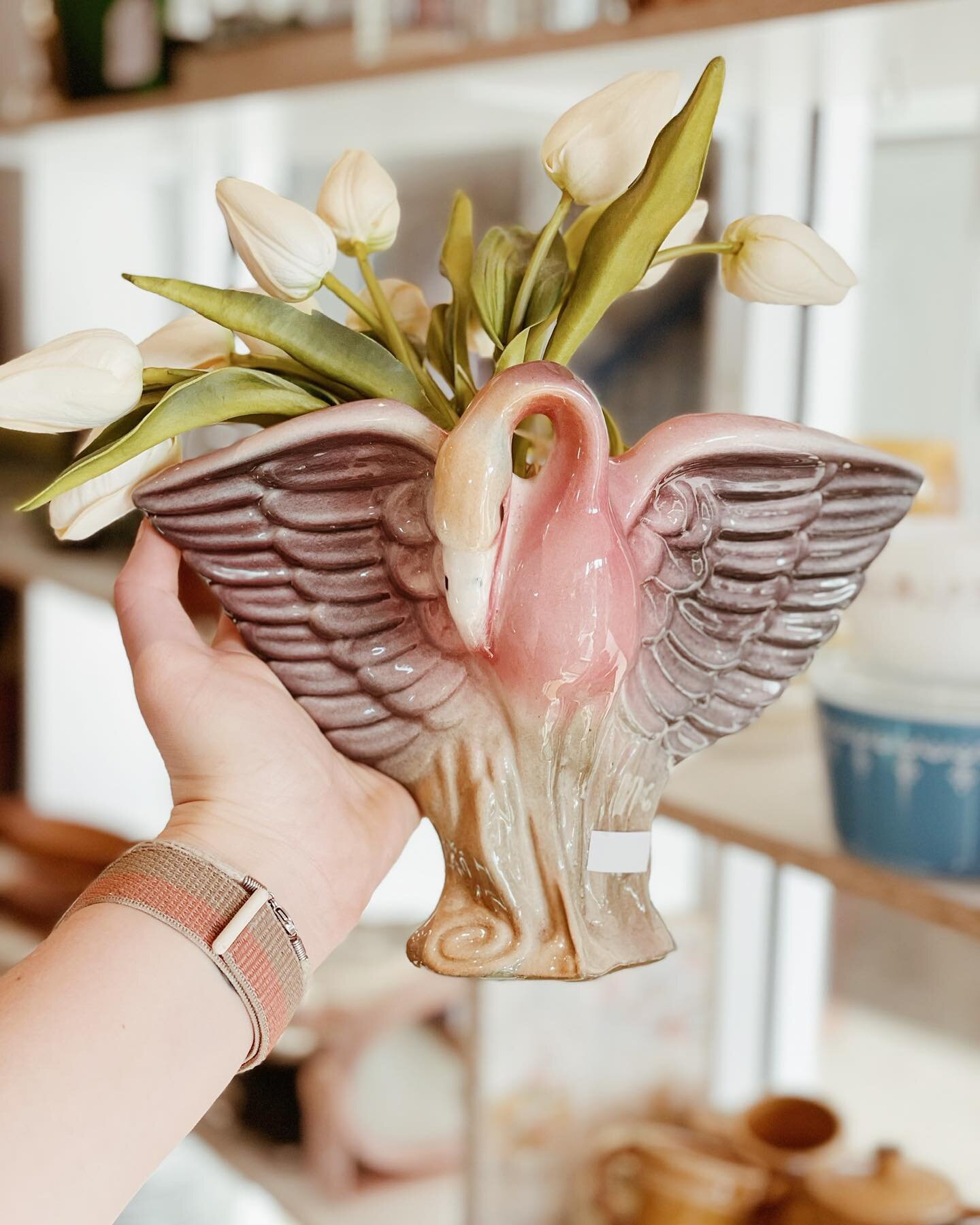 We&rsquo;re about to mark down what&rsquo;s left of these gorgeous vintage wall vases! 

The previously posted shell has already sold but there&rsquo;s still some great pieces to choose from. 

Such as this bird - which is bound to make any wall spac