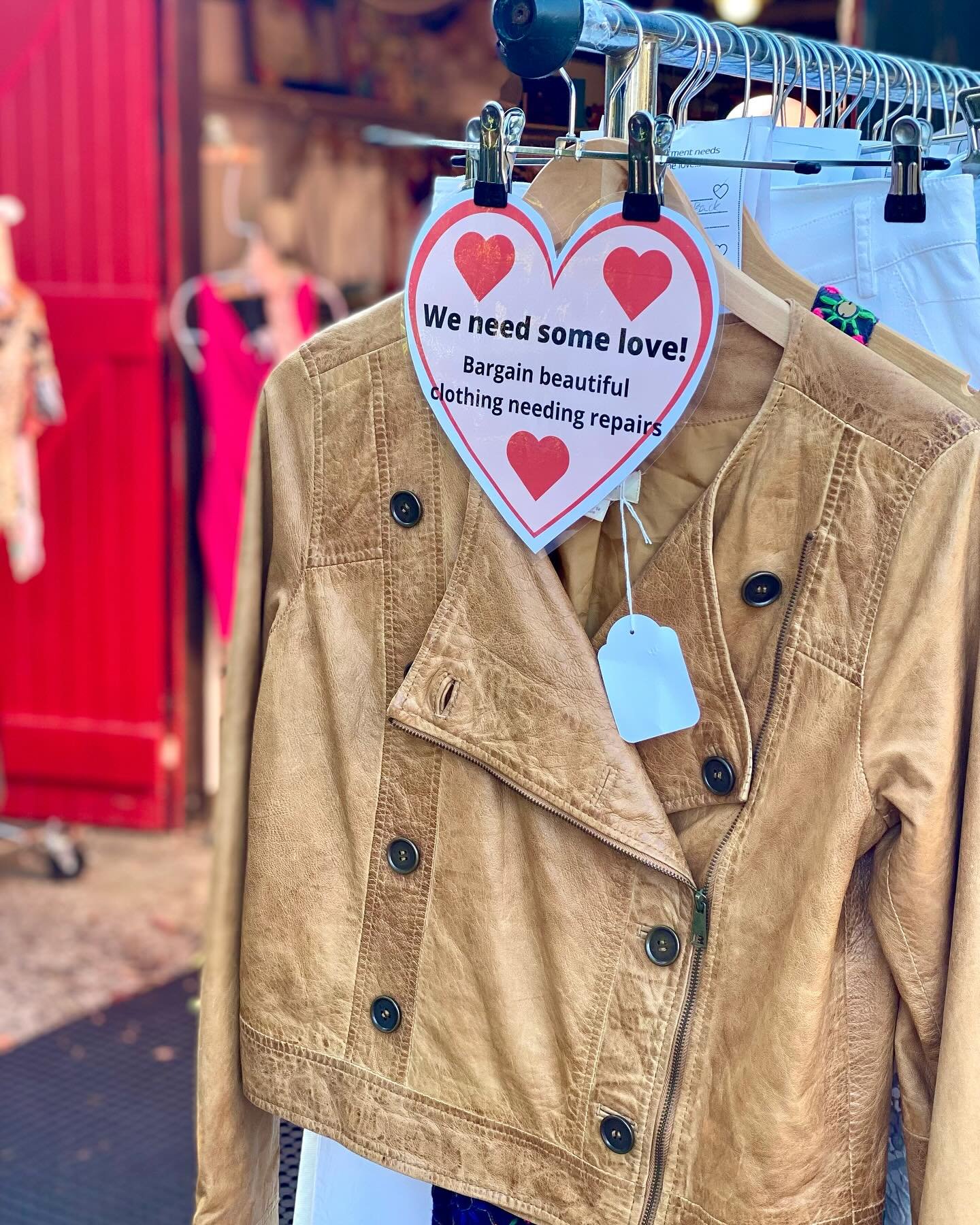 Grab yourself a democracy sausage &amp; an election day bargain at Annerley! 😋

We have a bargain rack of beautiful clothes that need small repairs from as little as $1 - it&rsquo;s also a great chance to learn some funky mending skills! 

We also h