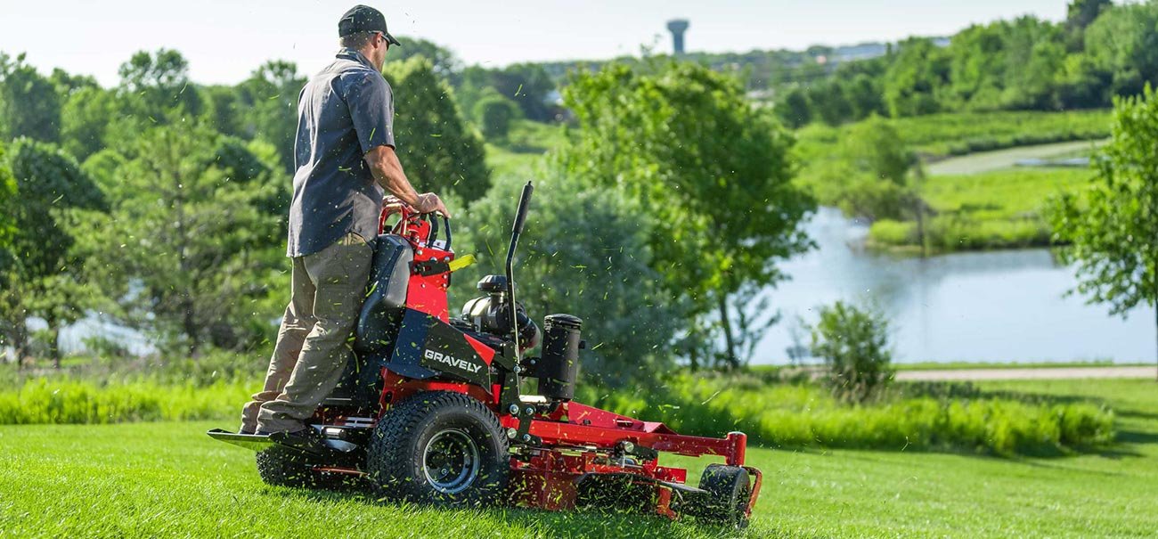 gravely-pro-stance-stand-on-mower-2.jpg