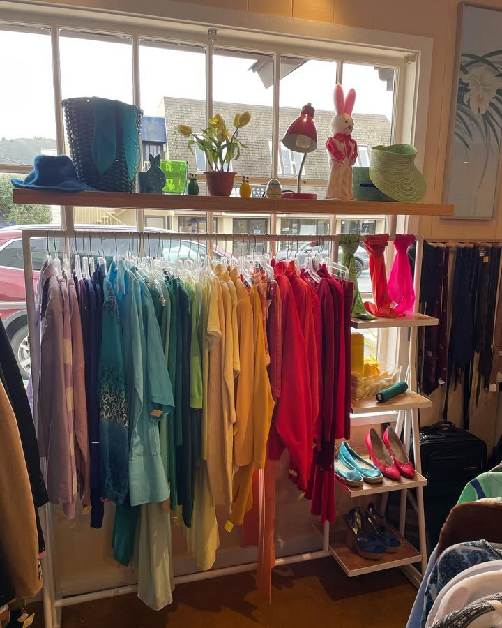 ☀️ Summer Shopping with Purpose 🛍️

Refresh your home, wardrobe, or bookshelf&mdash;and make a real difference while you do it.

When you shop at Joining Hands Benefit Shop, 100% of the net proceeds go directly toward housing grants for those in nee