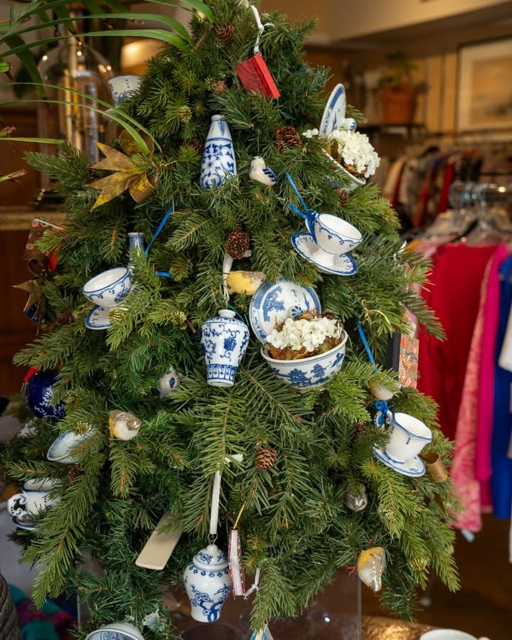 On the hunt for the perfect Secret Santa gift? Skip the ordinary and discover something meaningful at Joining Hands Benefit Shop. From charming home d&eacute;cor and vintage finds to cozy accessories and thoughtful trinkets, every shelf holds treasur