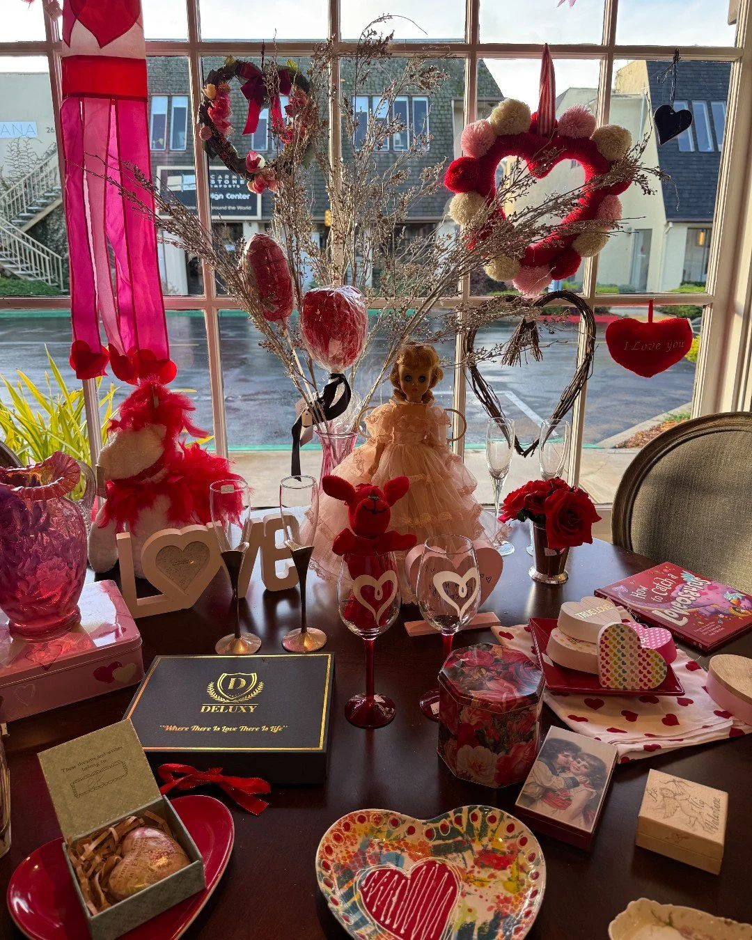 Show love for your special someone and your community this Valentine&rsquo;s Day ❤️
Every purchase at Joining Hands Benefit Shop helps provide hope and support for families experiencing homelessness. Your shopping directly funds vital programs that o