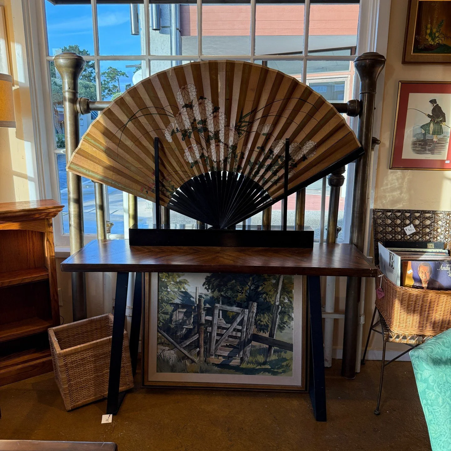 Discover incredible finds at Joining Hands Benefit Shop while making a meaningful impact in our community. Every purchase directly supports programs that serve families facing homelessness. Your dollars do more than shop&mdash;they help create real c