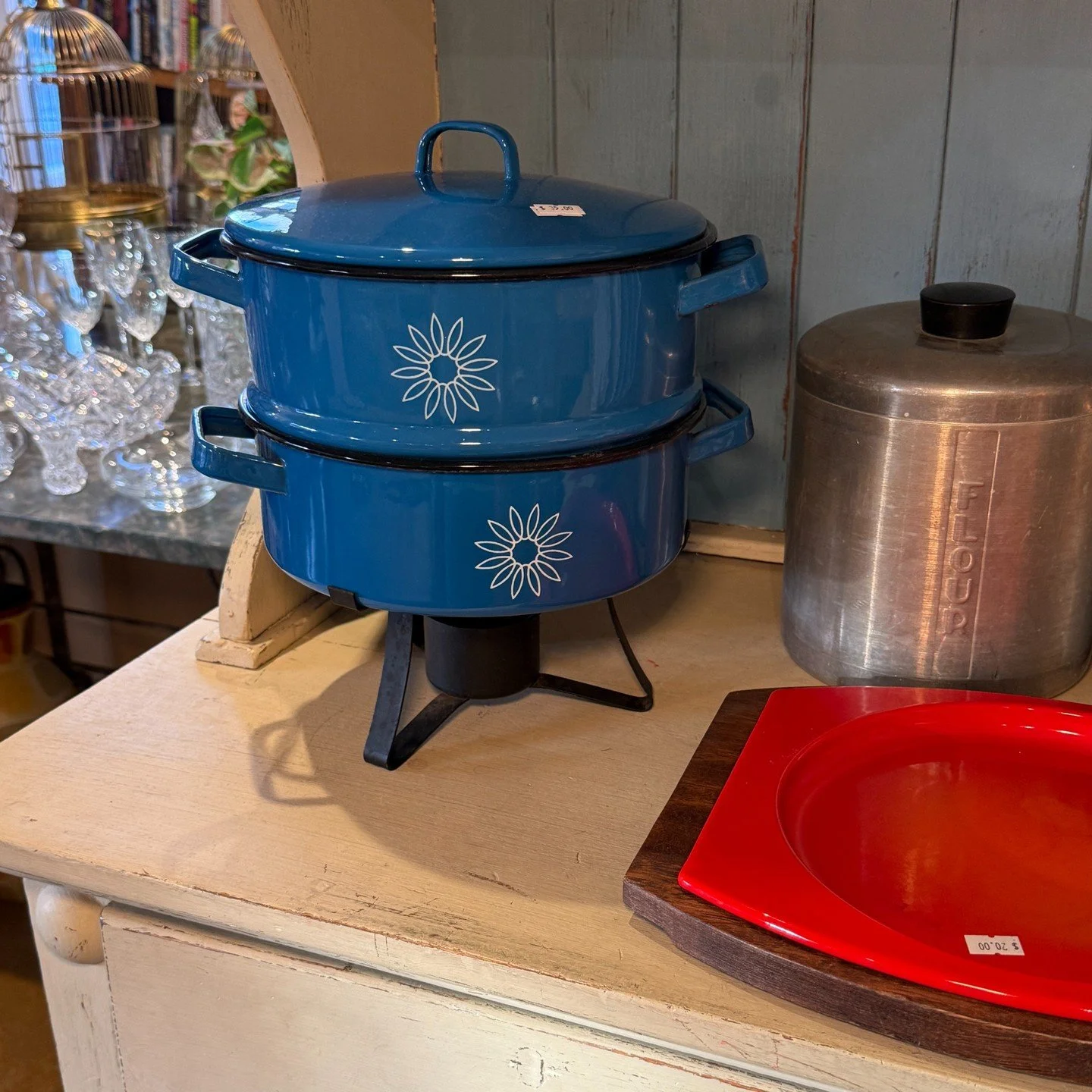 When you shop at Joining Hands Benefit Shop, you&rsquo;re doing more than finding great deals&mdash;you&rsquo;re helping strengthen our community by supporting local programs that serve families experiencing homelessness. Every dollar spent helps cre