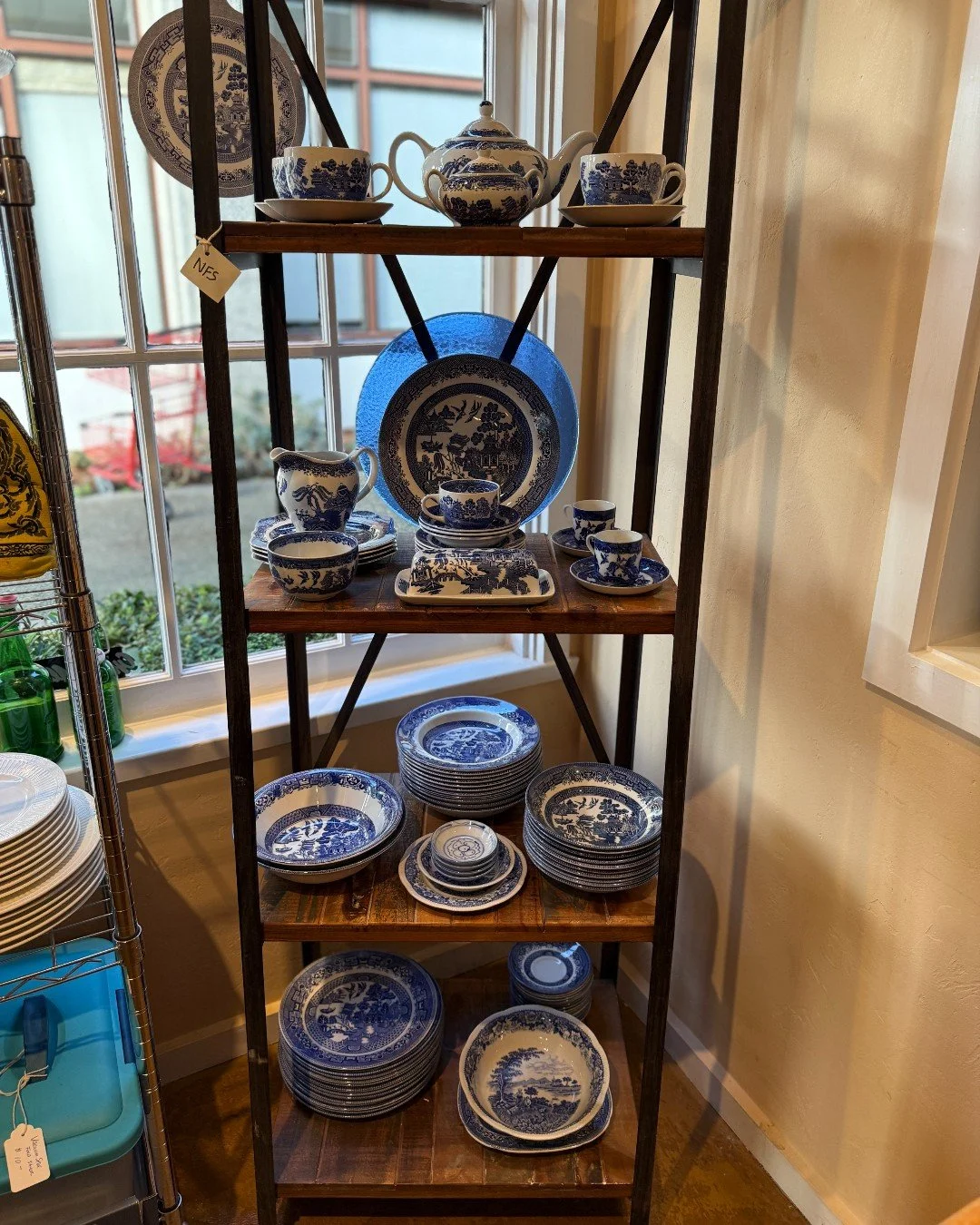 As February comes to a close, we&rsquo;re grateful for every item donated, every purchase made, and every neighbor who chose to shop with purpose ⭐
Each visit to Joining Hands Benefit Shop helps support local programs that create stability and opport